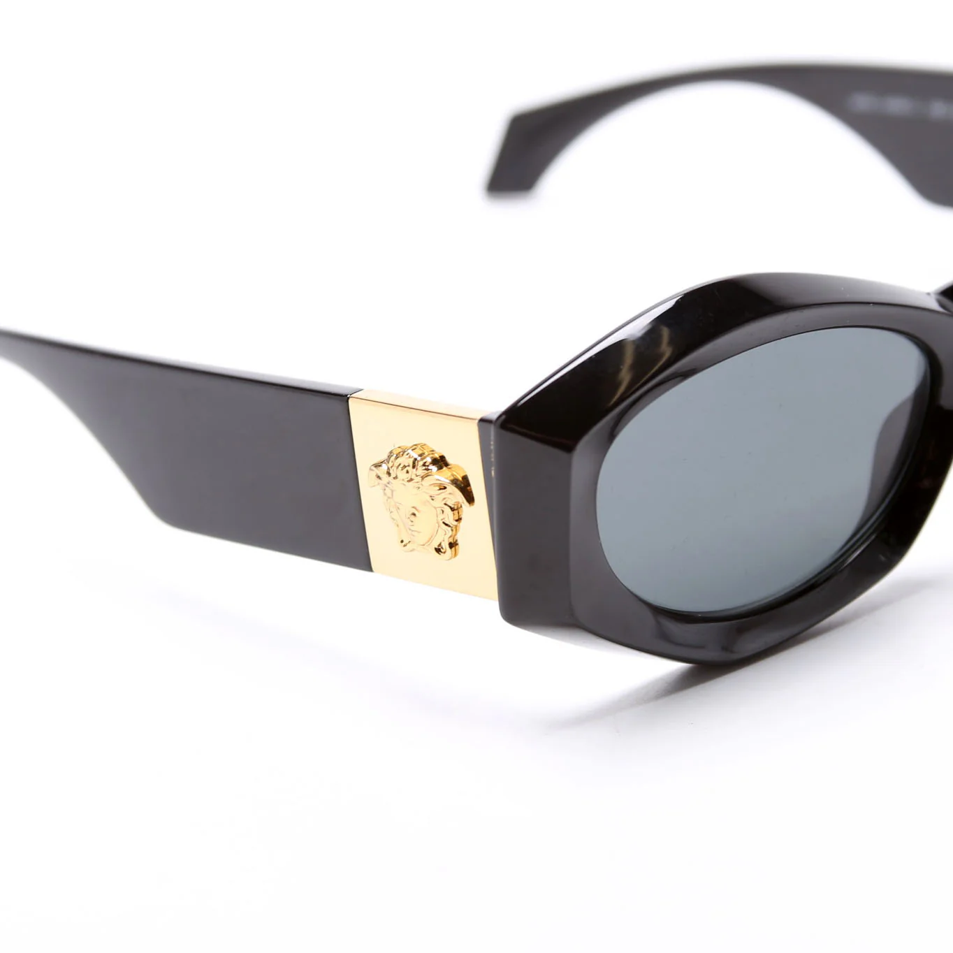 MOD 4466 Medusa Sunglasses Black/Gold - Image 8