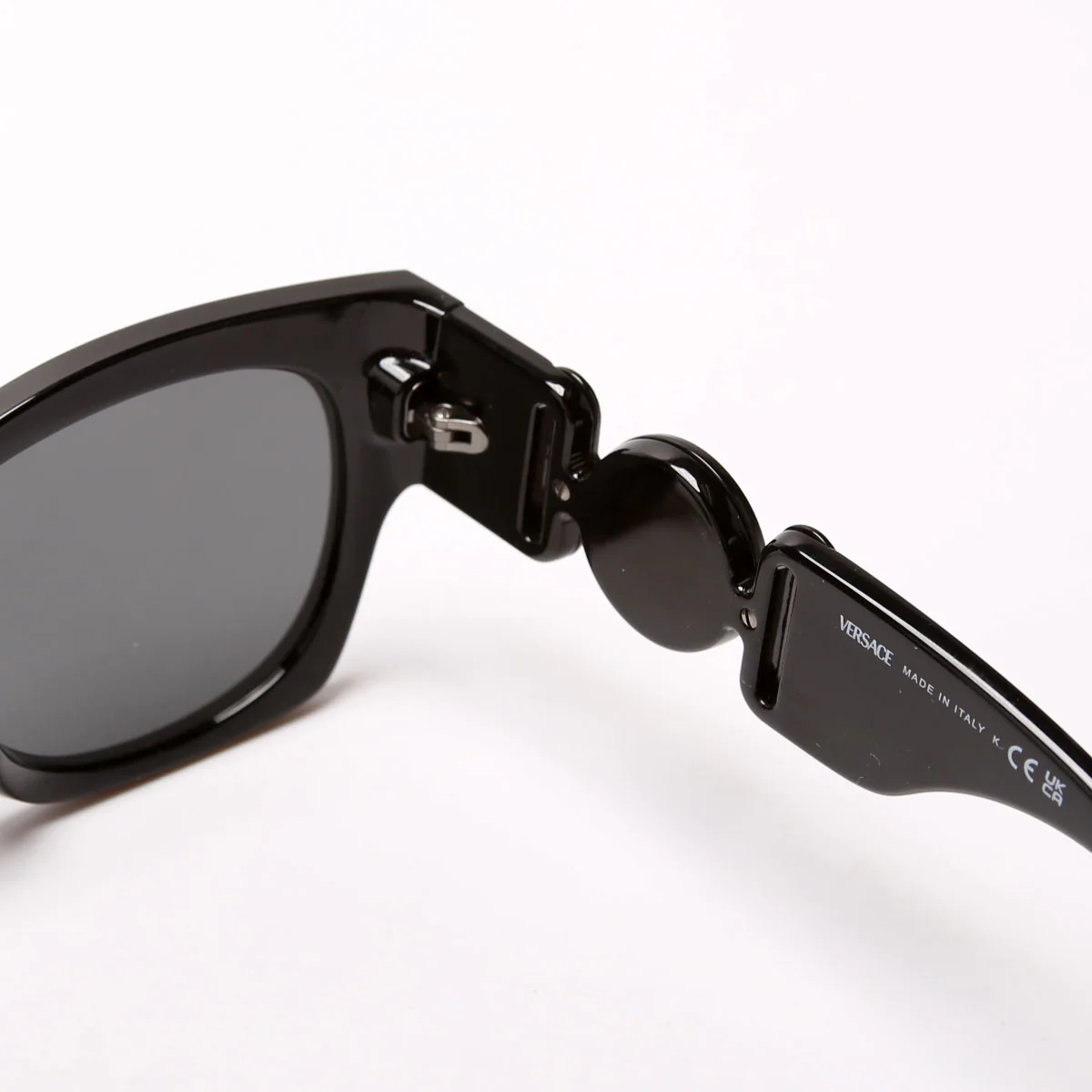 MOD 4479 Medusa Biggie Sunglasses Black - Image 5