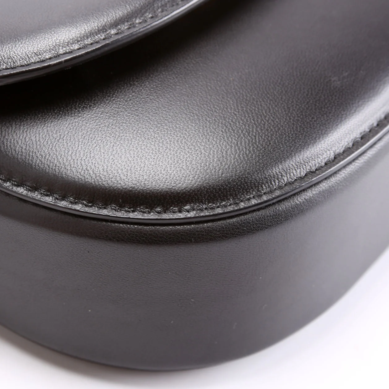Mode Travia Mini Spanish Leather Shoulder Bag Black - Image 5