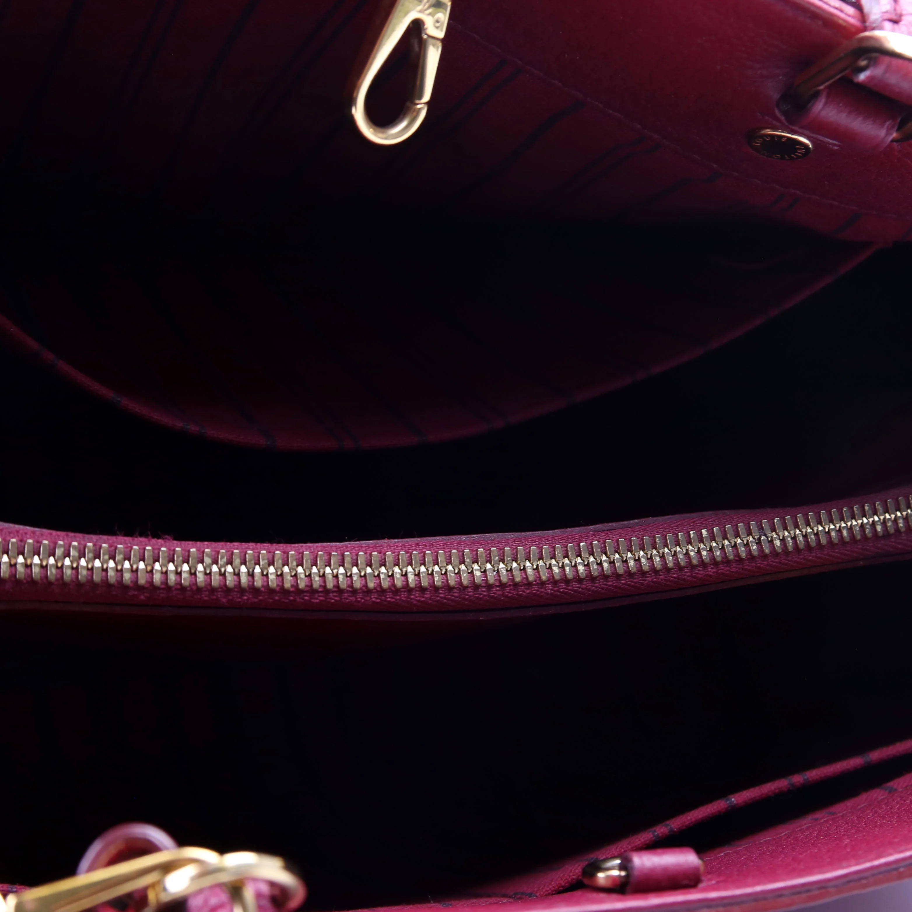 Montaigne MM Empreinte Berry - Image 21