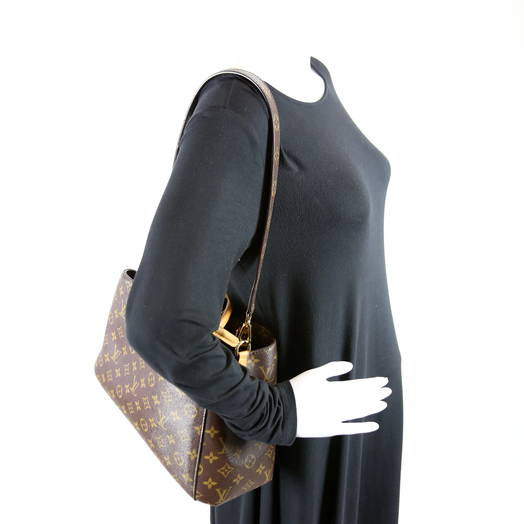 Montaigne MM Monogram - Image 10