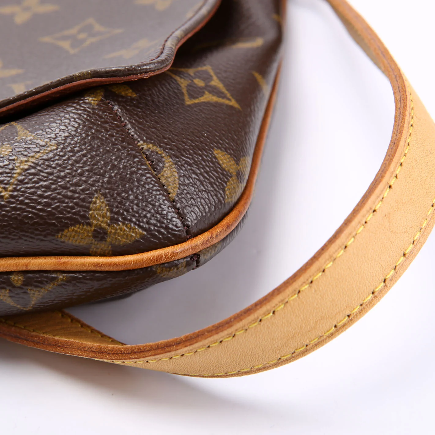 Musette Tango Long Monogram - Image 6