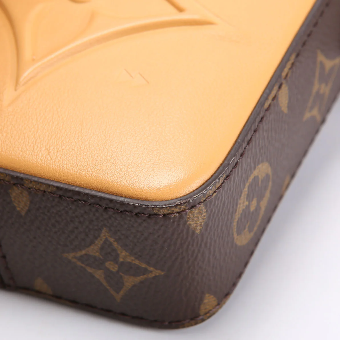 Music Player Wearable Wallet Monogram - Image 6