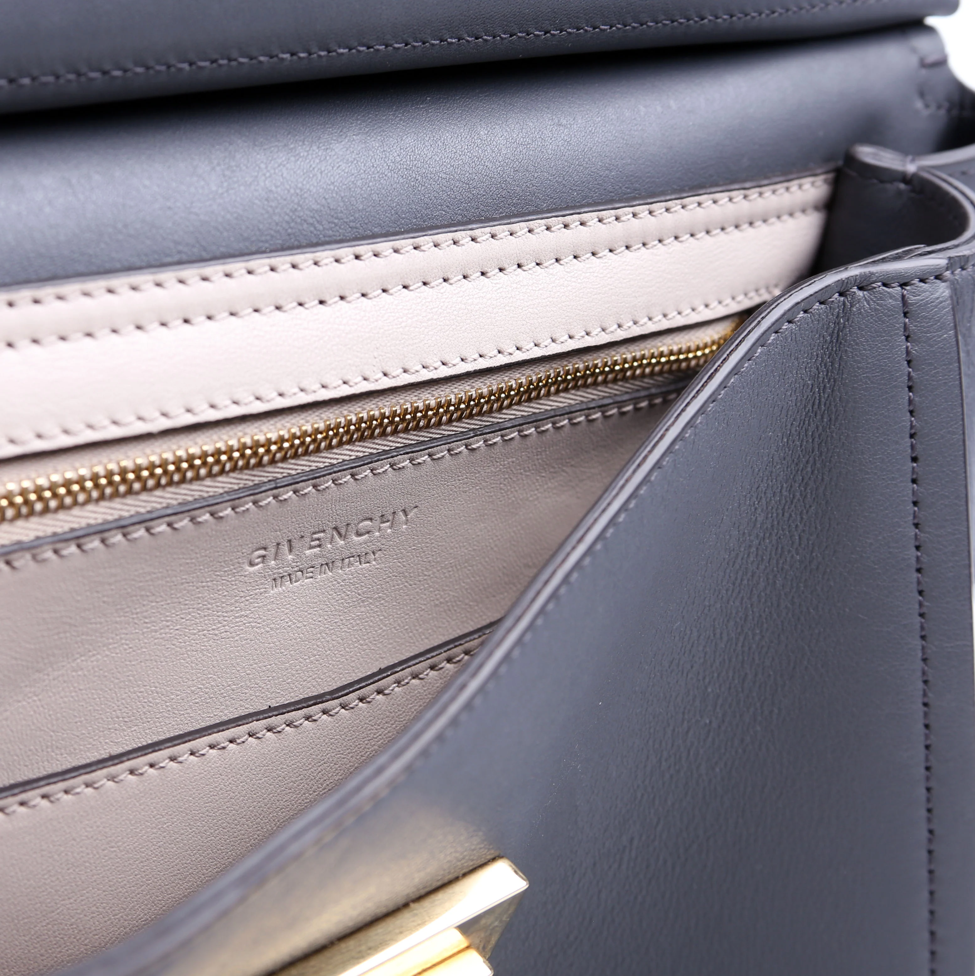 Mystic Small Leather Shoulder Bag Grey - Image 10