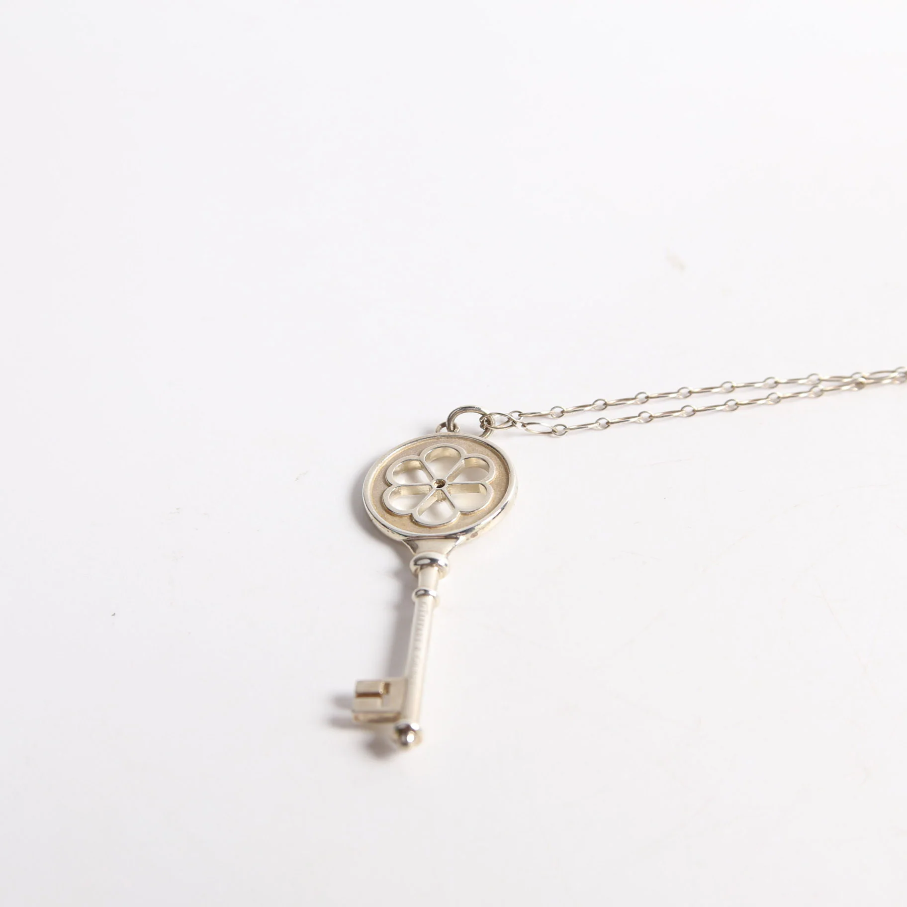 NECKLACE: BLOSSOM FLOWER KEY PENDANT 925 - Image 5