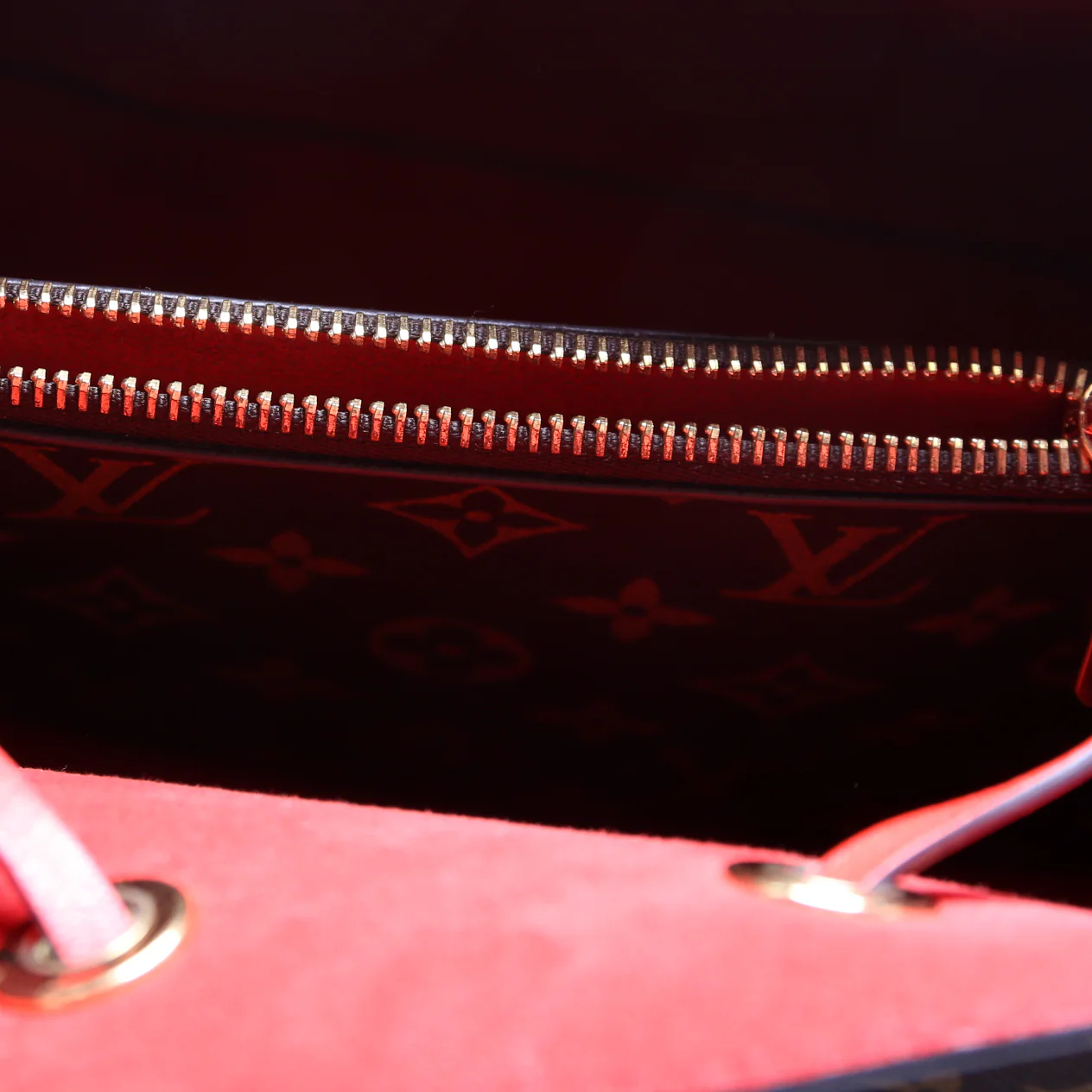 Neonoe Monogram Red - Image 8