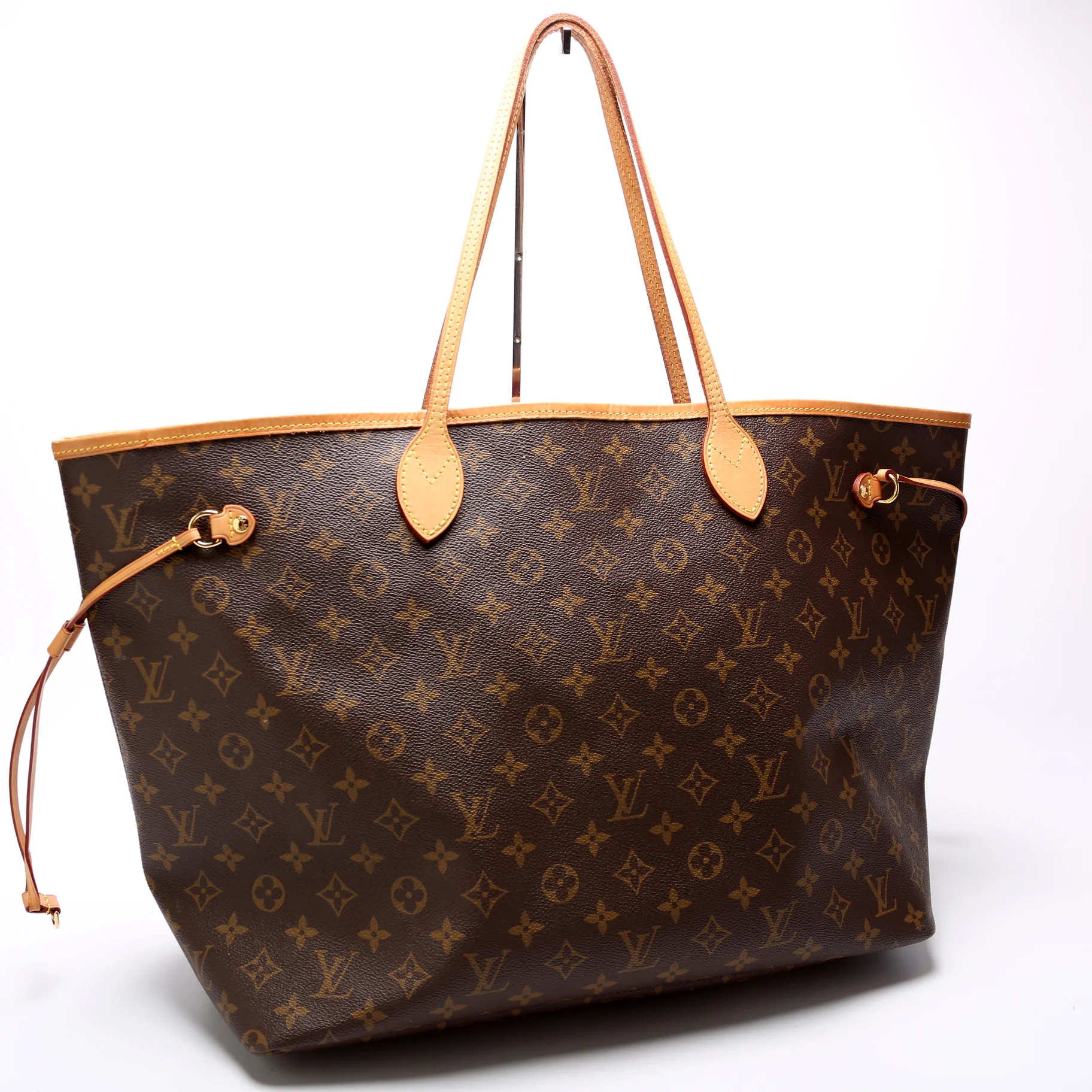 Neverfull GM Monogram - Image 2
