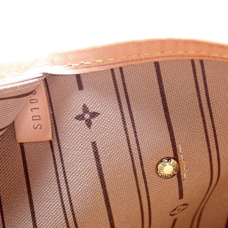 Neverfull GM Monogram - Image 11