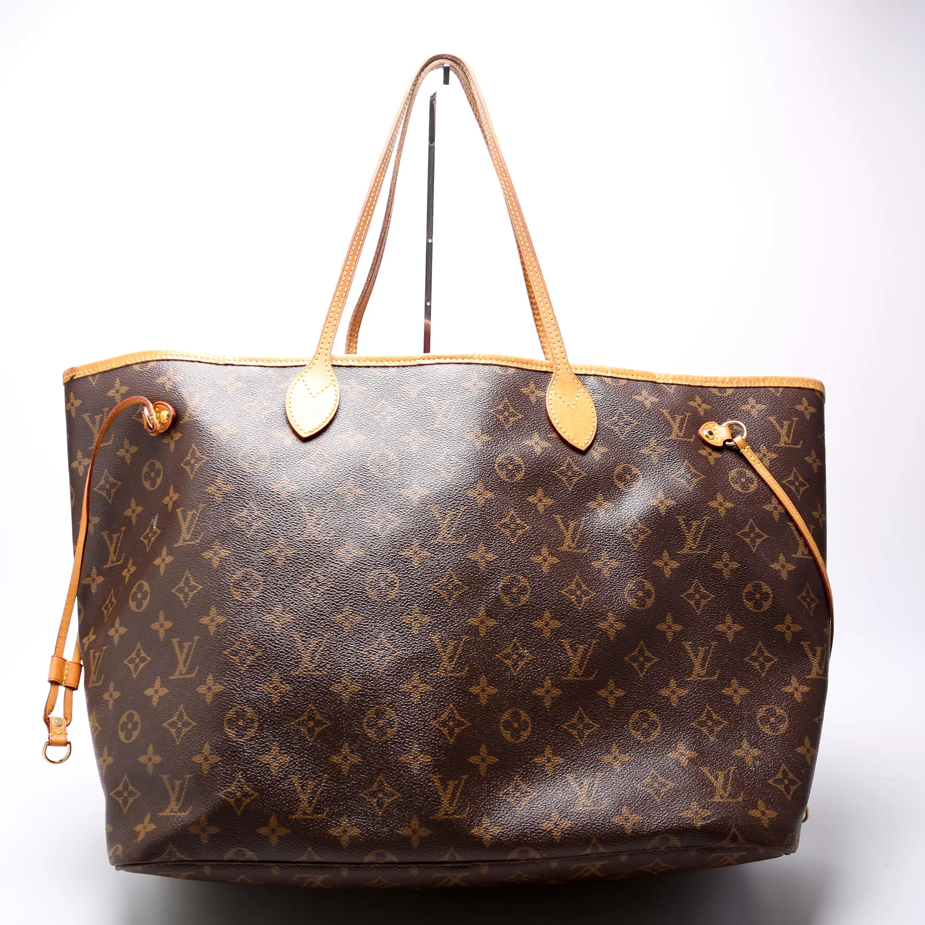 Neverfull GM Monogram - Image 3