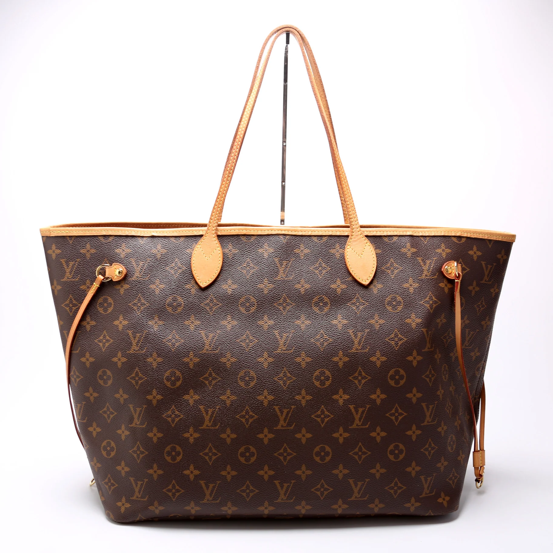 Neverfull GM Monogram - Image 3