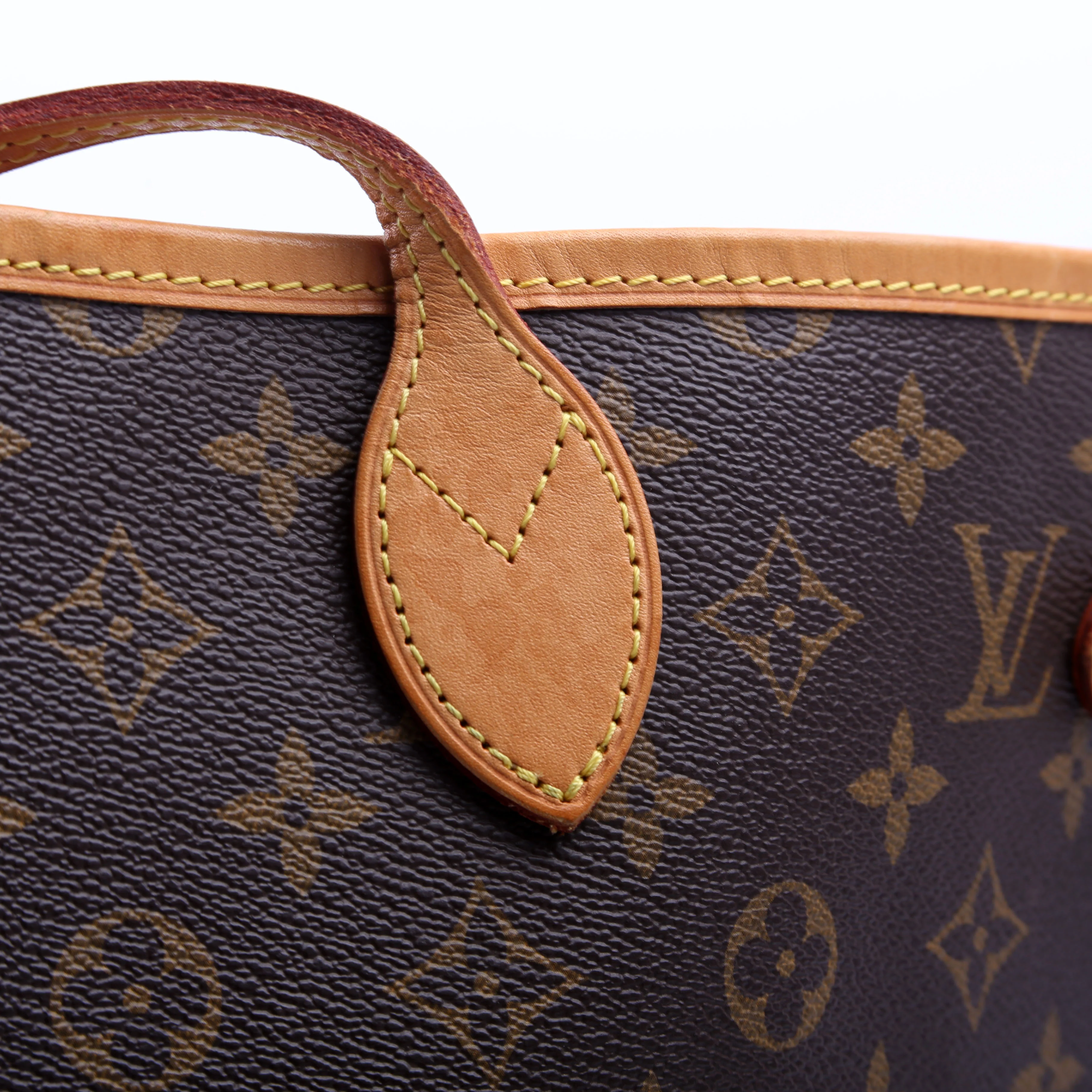 Neverfull GM Monogram - Image 11