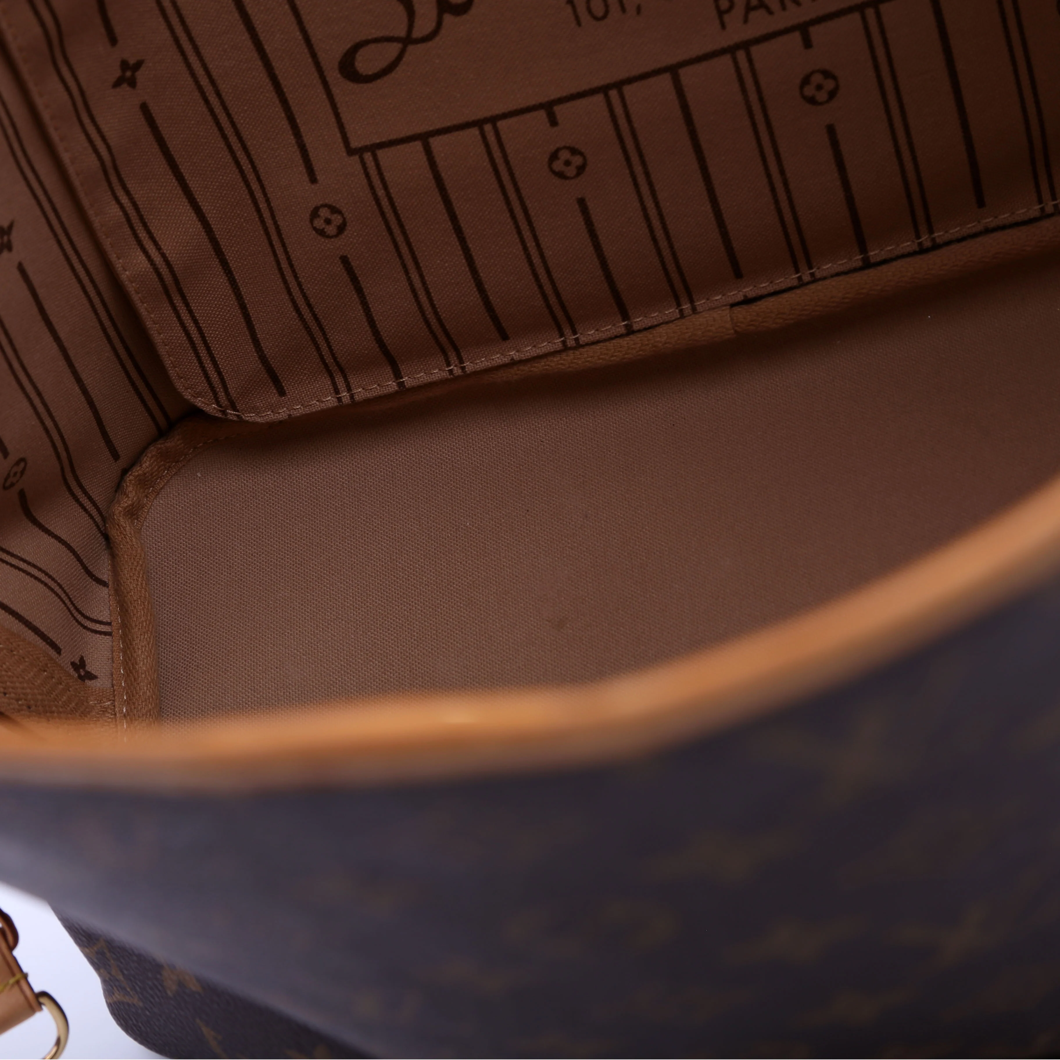 Neverfull MM Monogram - Image 10