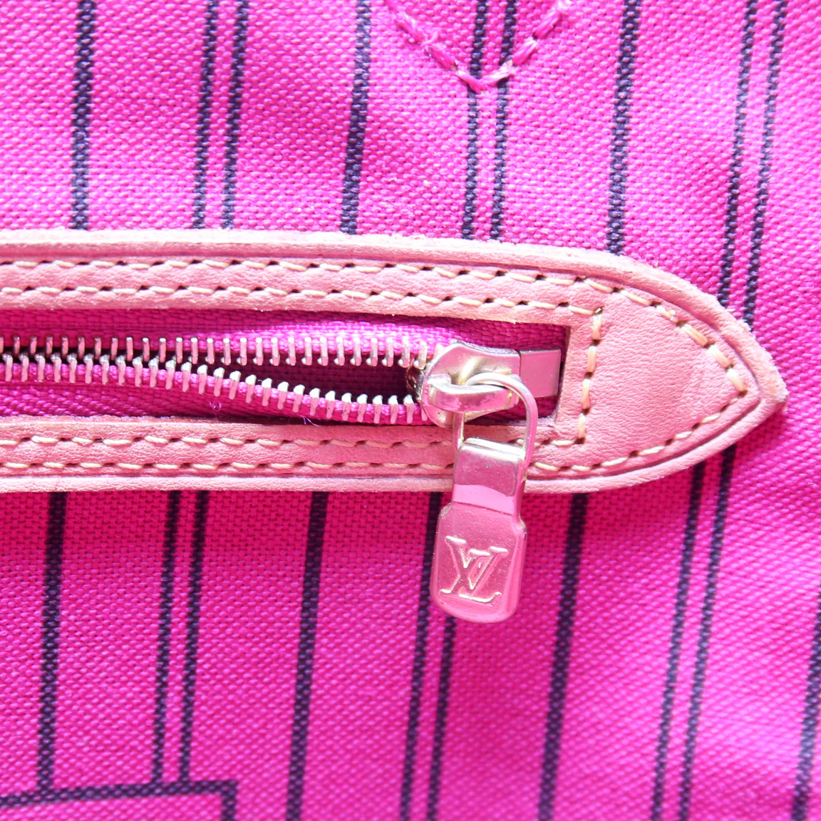 Neverfull MM Monogram - Image 10