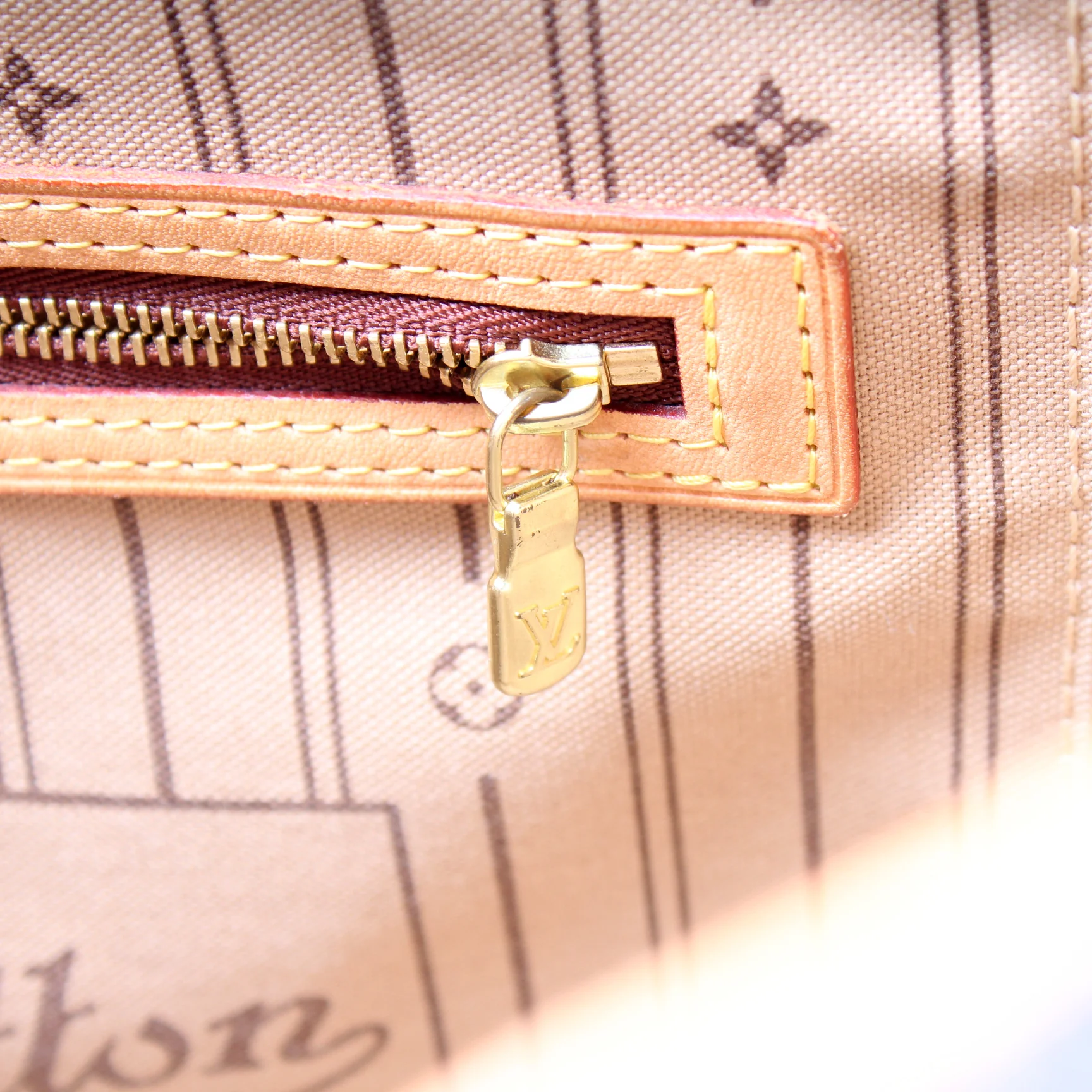 Neverfull MM Monogram - Image 11