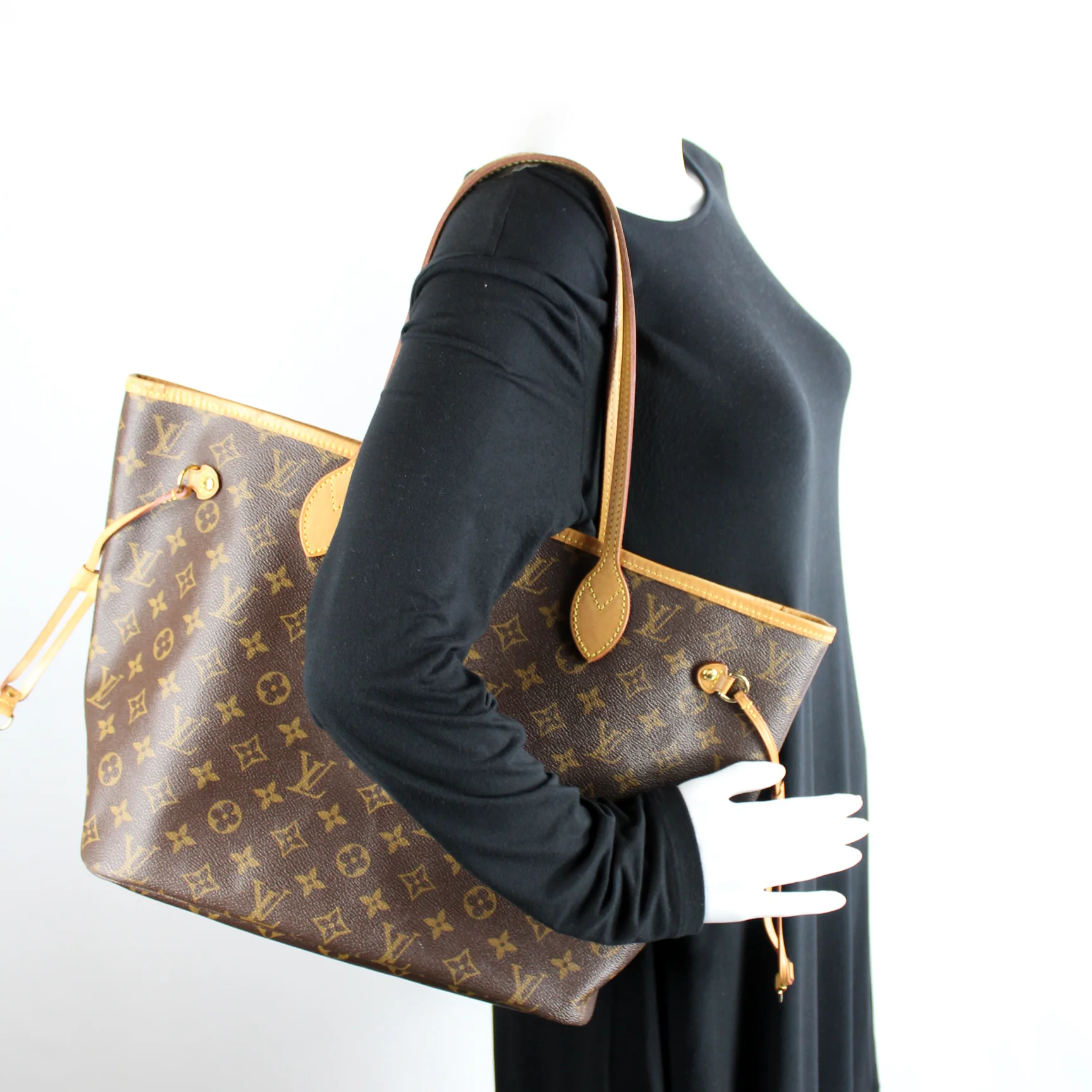 Neverfull MM Monogram - Image 12