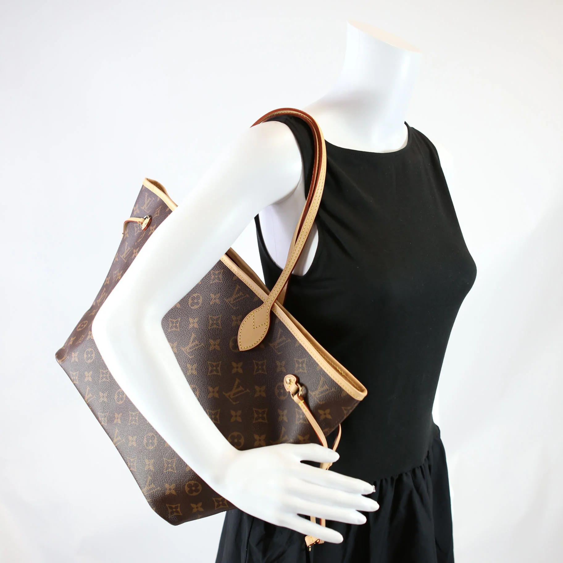 Neverfull MM Monogram Red - Image 10