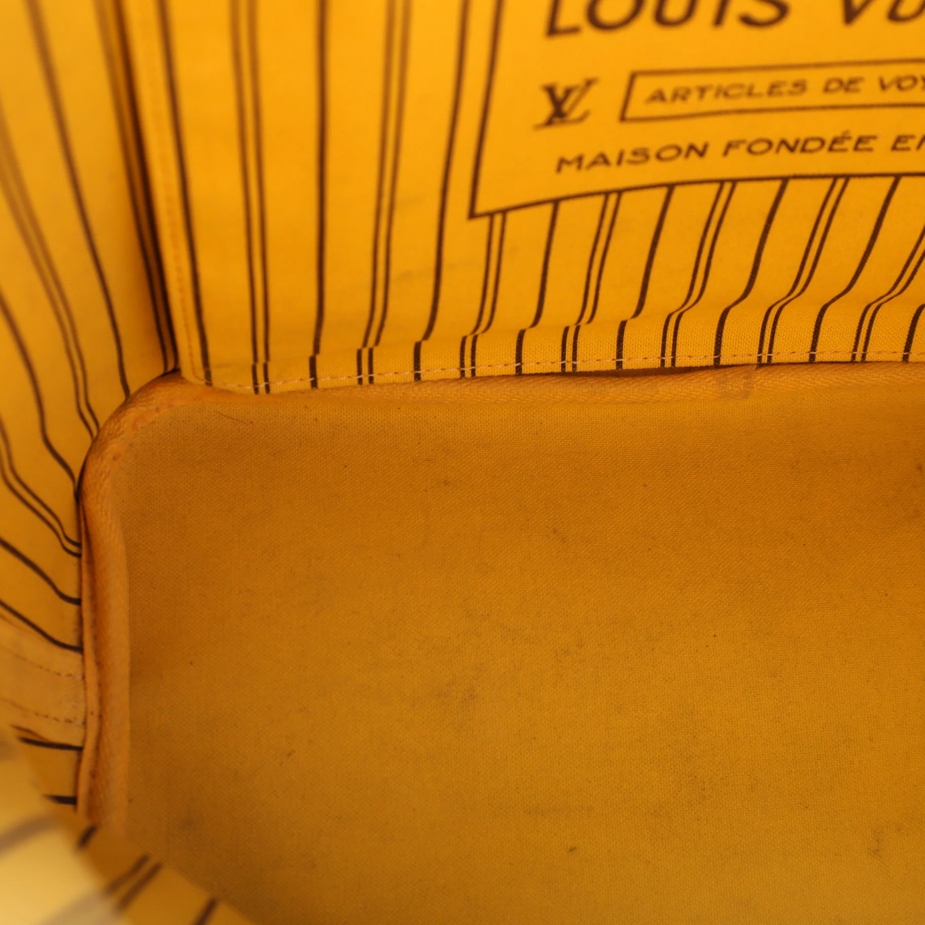 Neverfull MM Monogram Yellow - Image 12