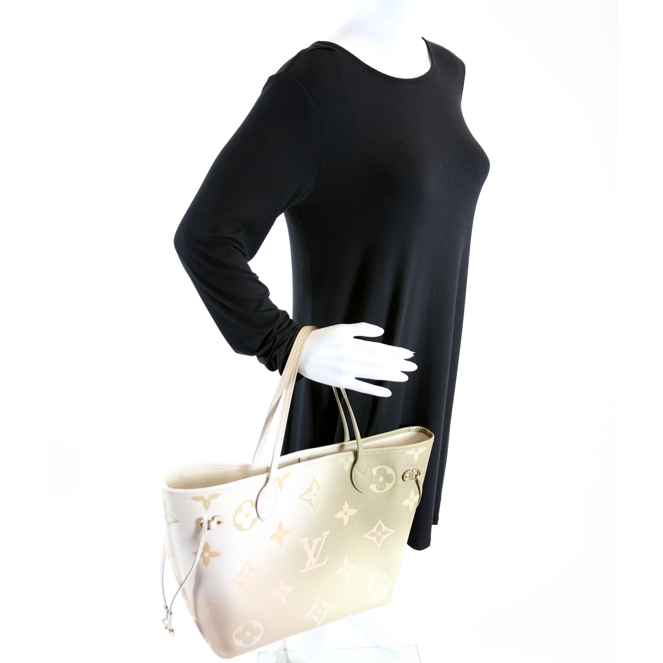 Neverfull MM 'Spring in the City' Giant Monogram - Image 8