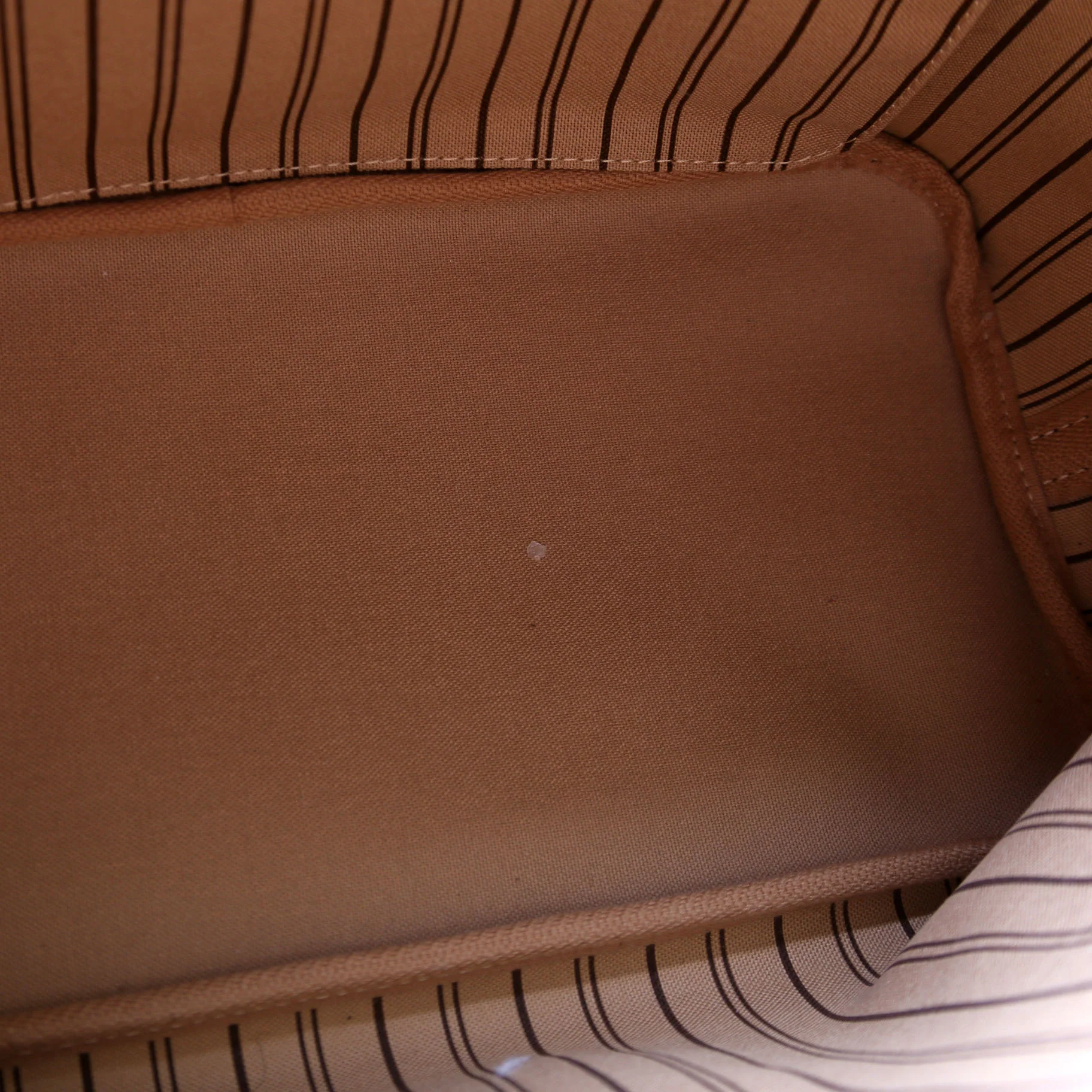Neverfull with Wallet MM Monogram - Image 9