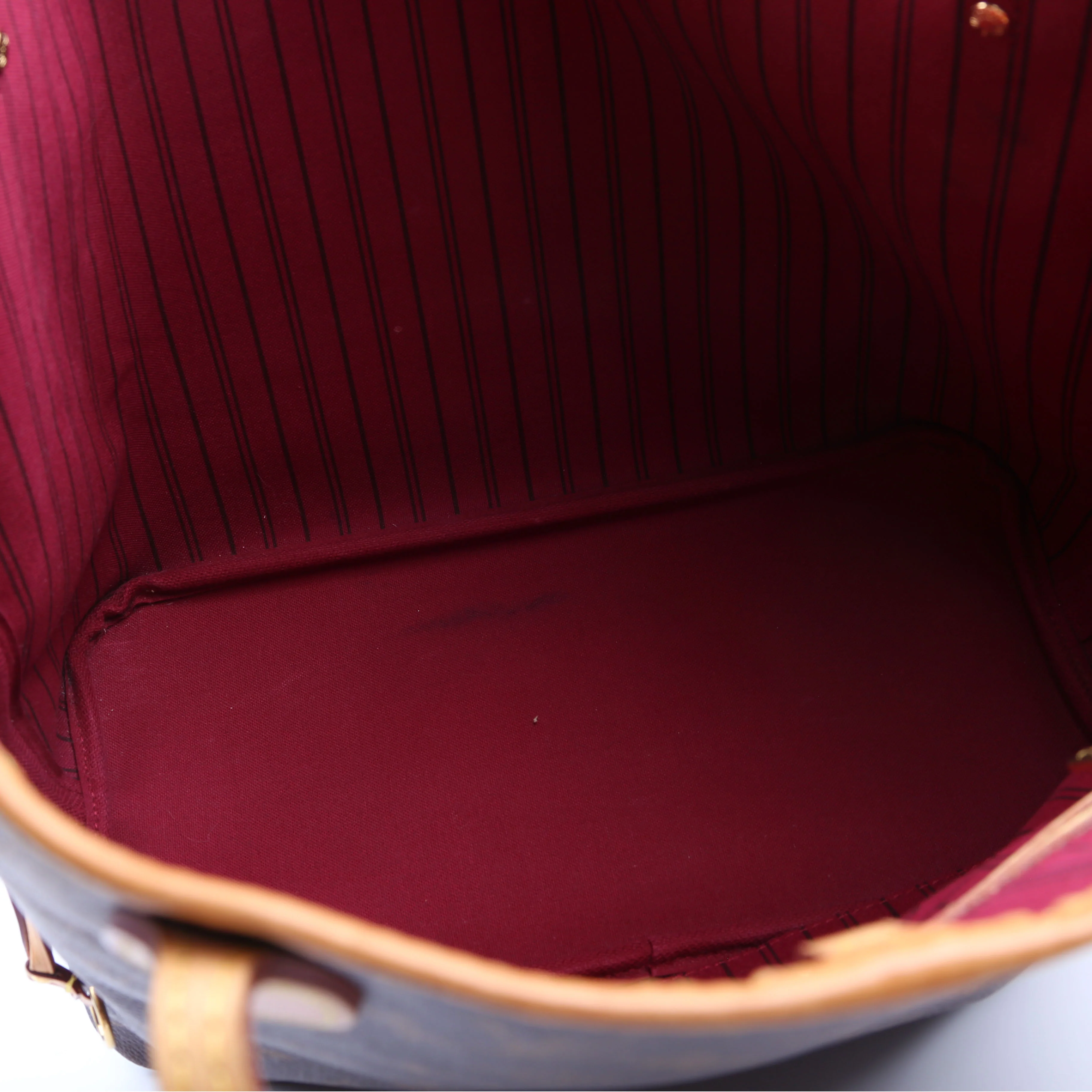 Neverfull With Wallet MM Monogram Berry - Image 6