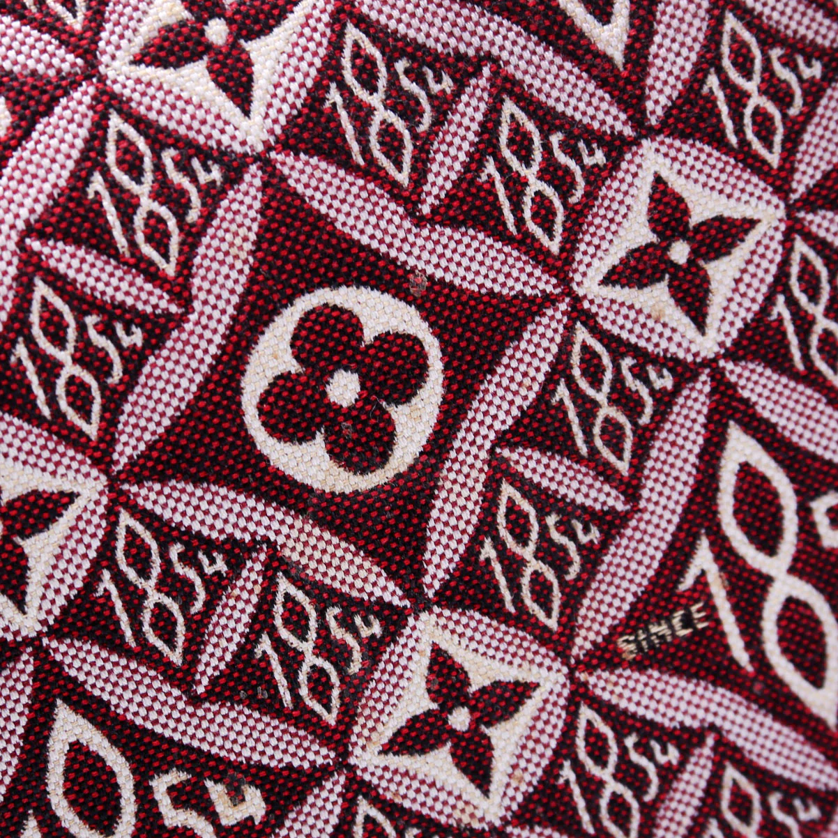 Neverfull With Wallet MM Since 1854 Jacquard Burgundy - Image 9