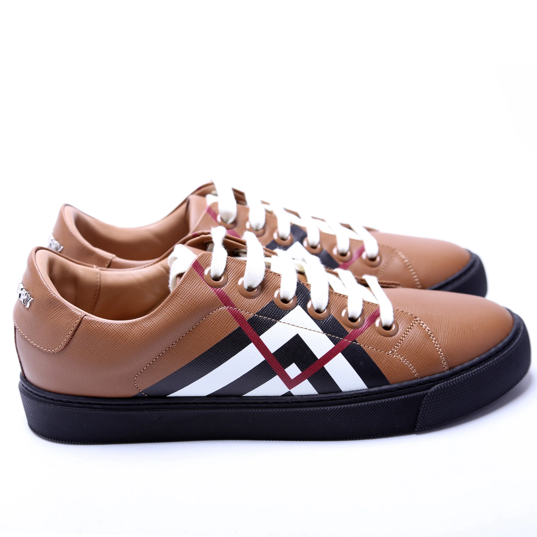 New Albridge Check Sneakers Size 38 - Image 3