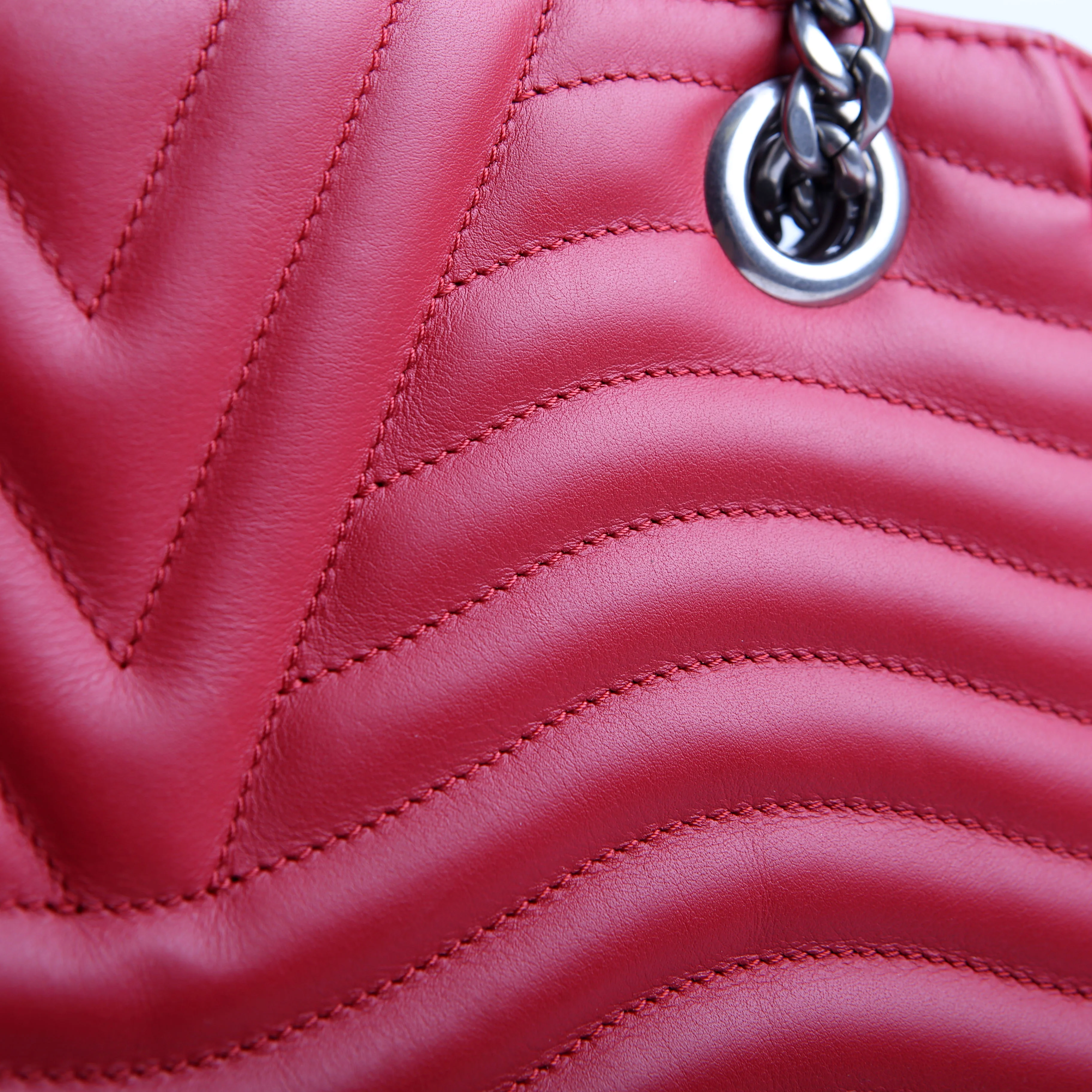 New Wave Chain Tote Red - Image 10