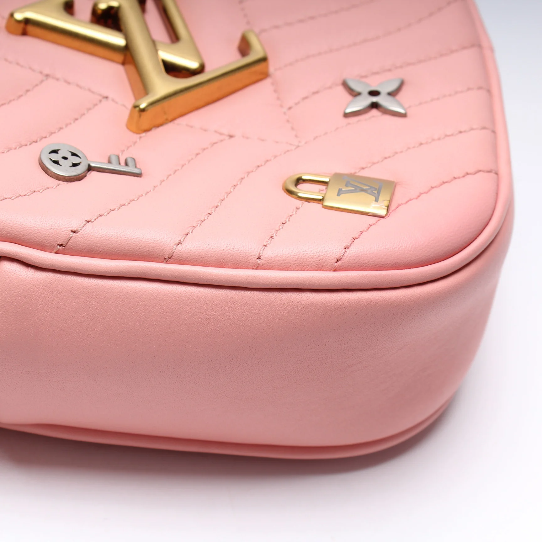 New Wave Love Lock Heart Bag - Image 5