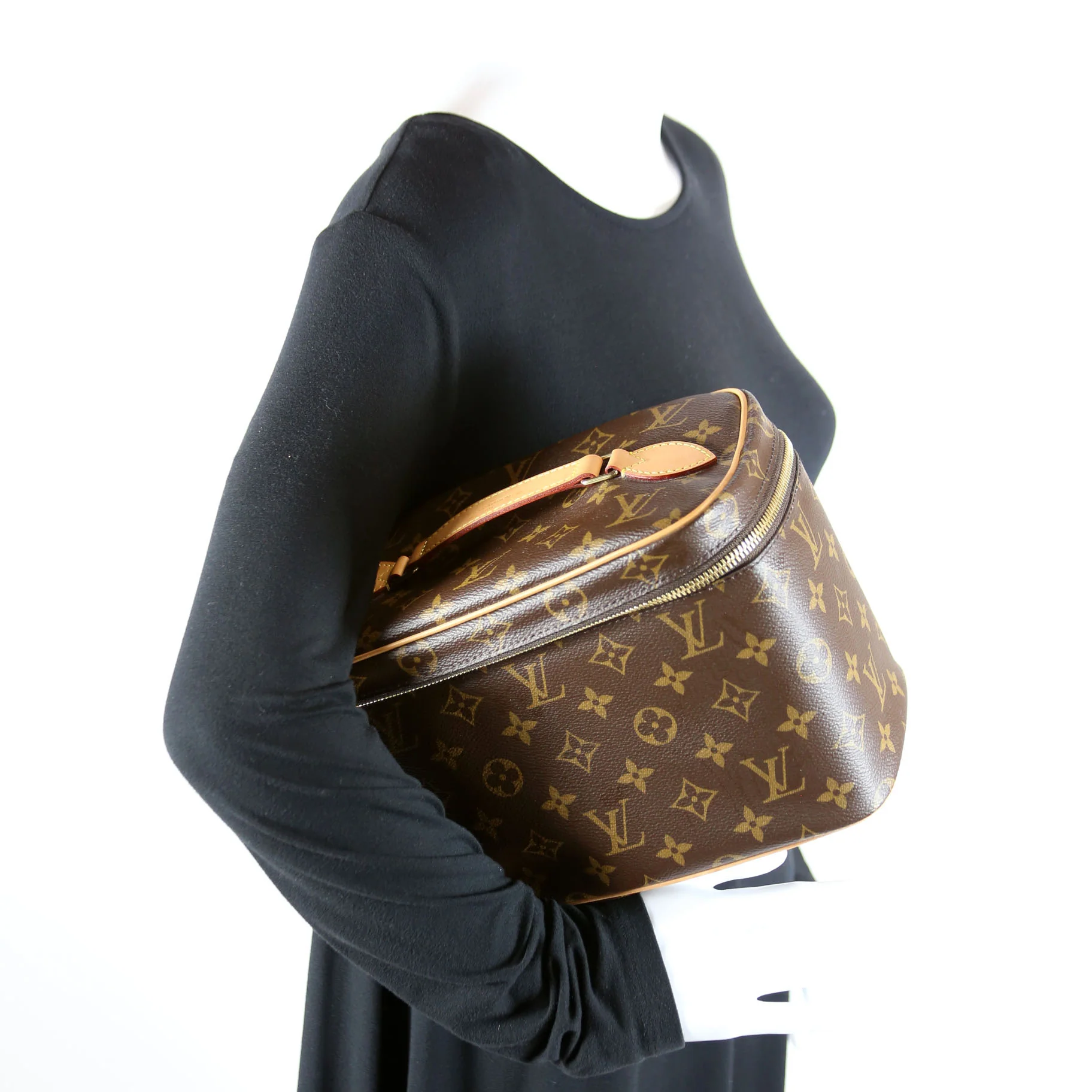 Nice BB Cosmetic Monogram - Image 11