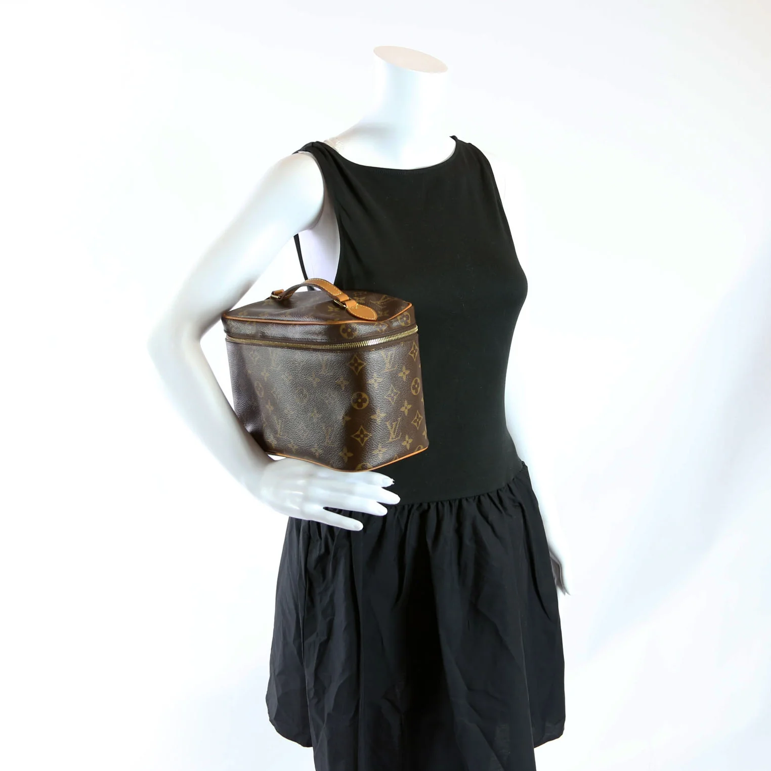 Nice BB Cosmetic Monogram Brown - Image 12