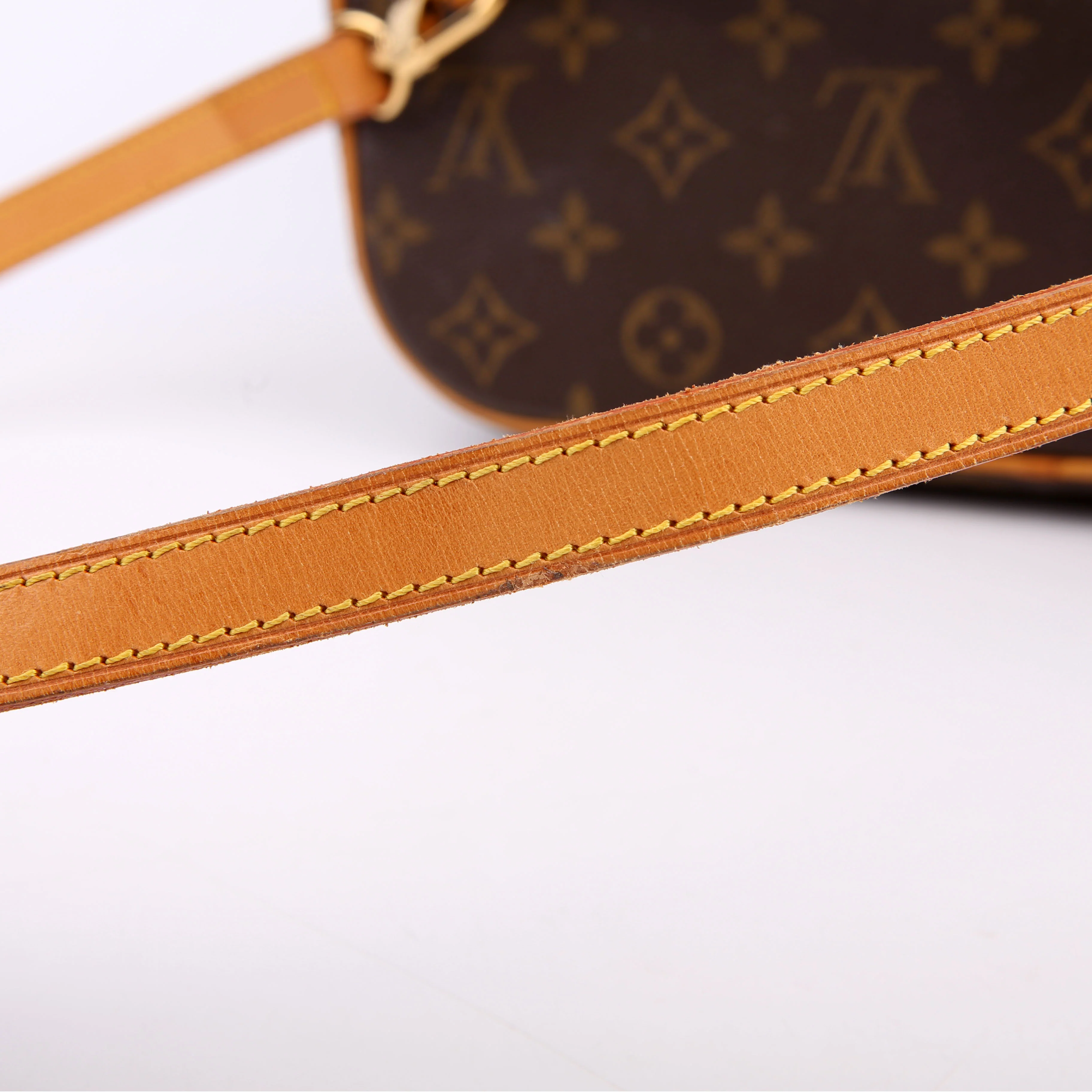 Nice Beauty Case With Strap Monogram - Image 14