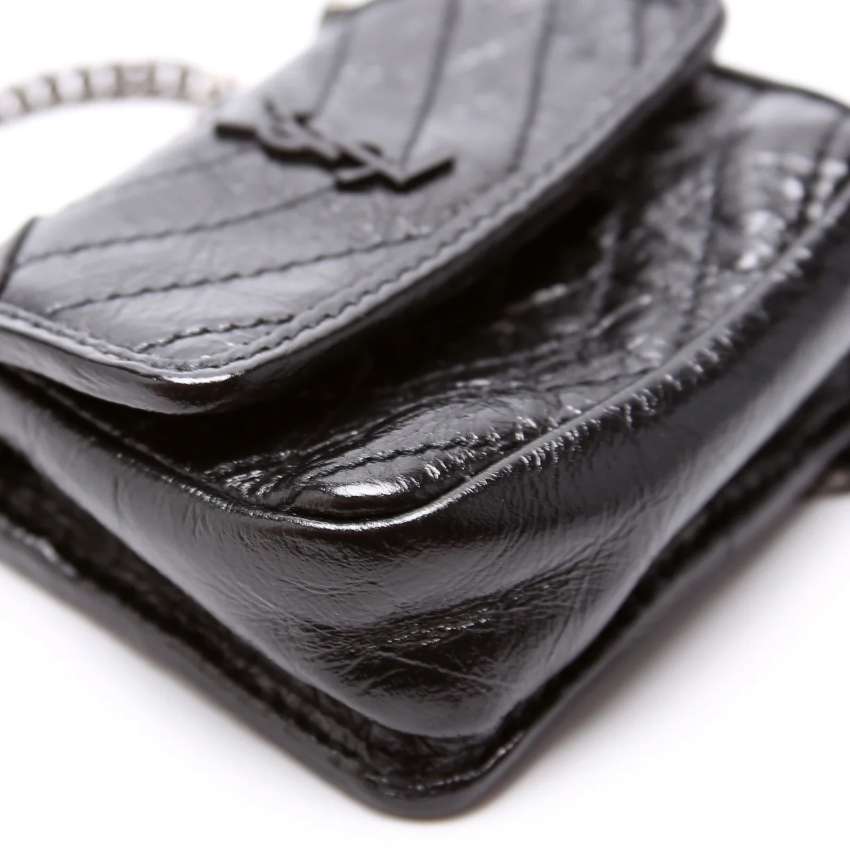 Niki Crinkle Leather Airpods Case 710844 - Image 5