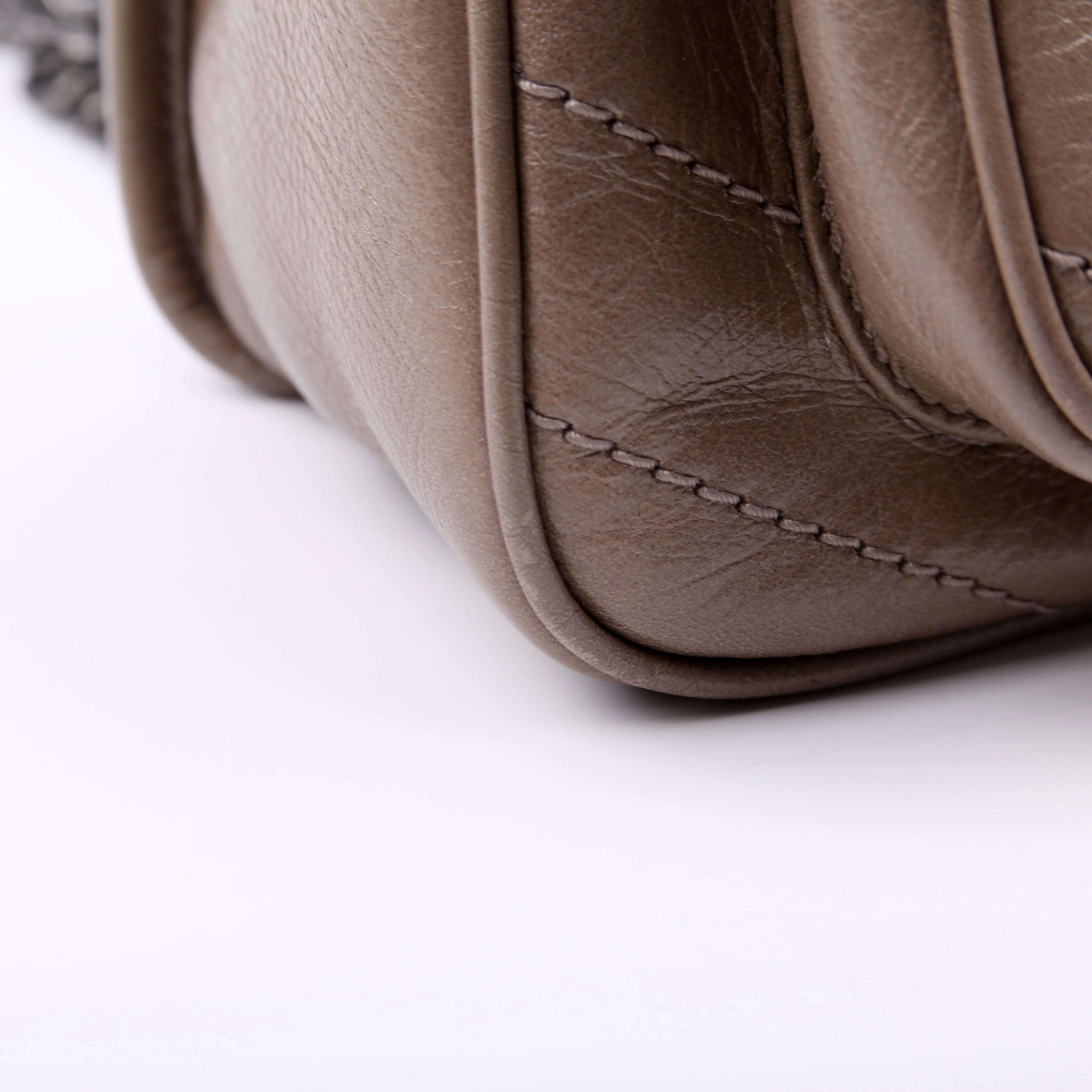 Niki medium Crinkle Leather Taupe - Image 11