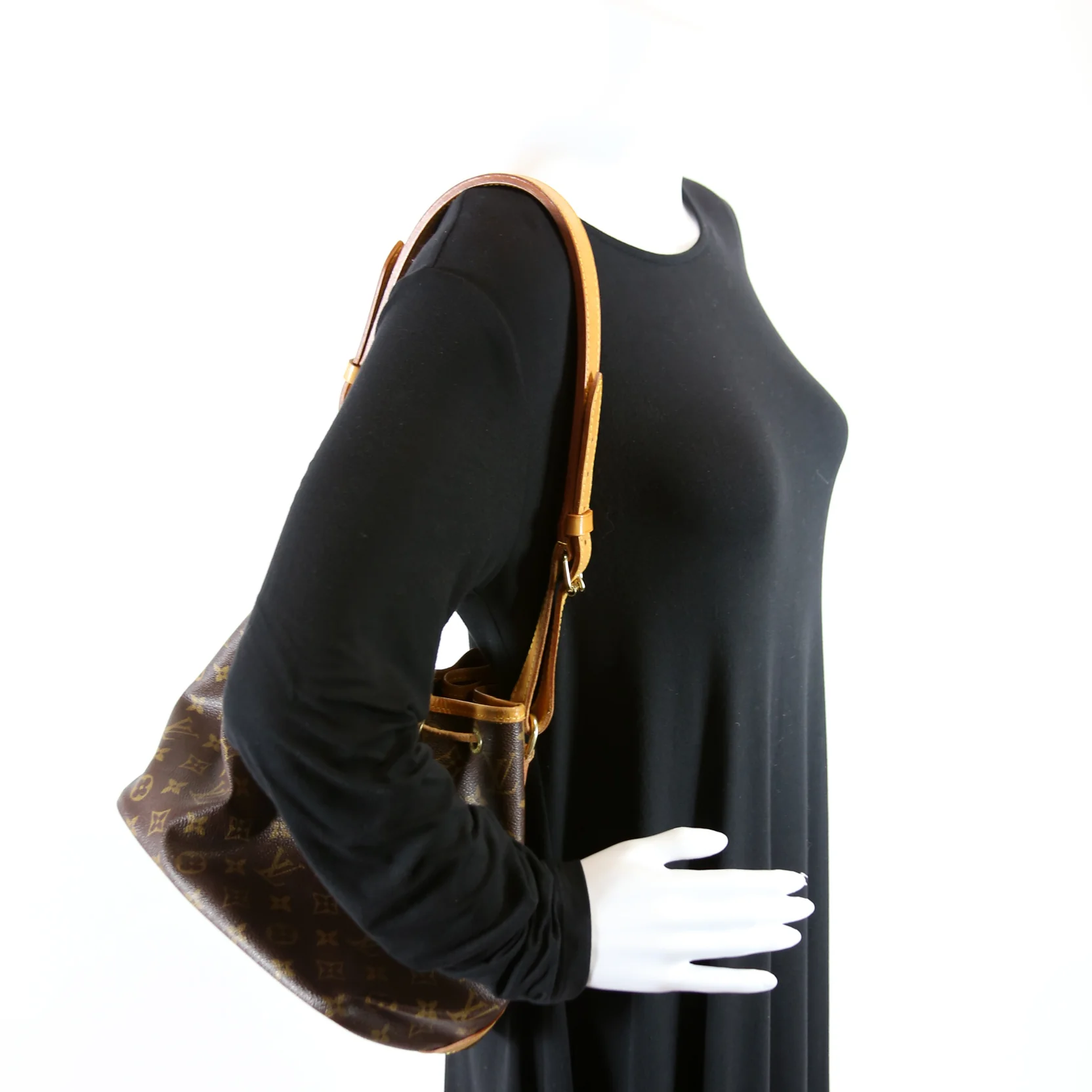 Noe Petit Monogram - Image 10