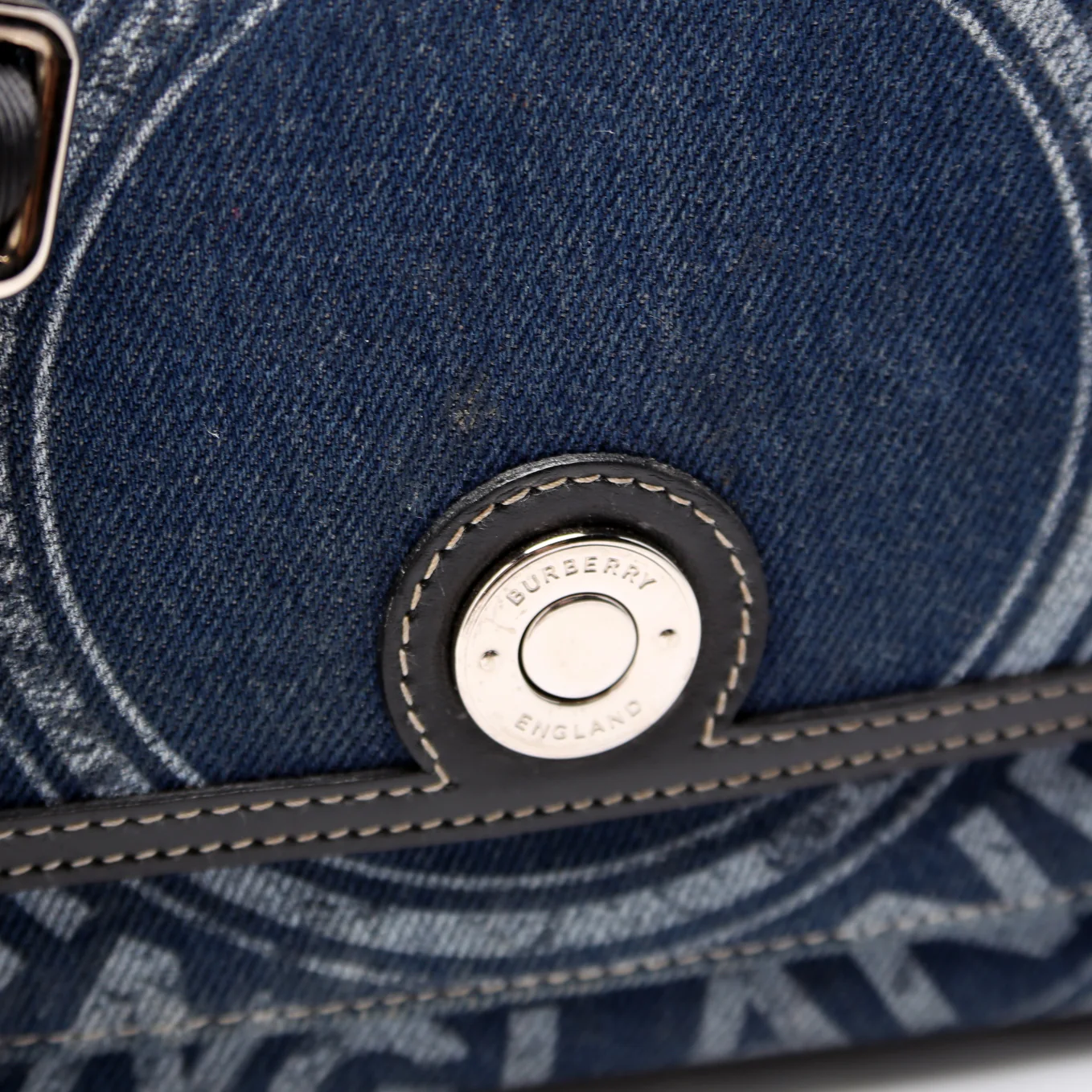 Note Crossbody Denim - Image 7