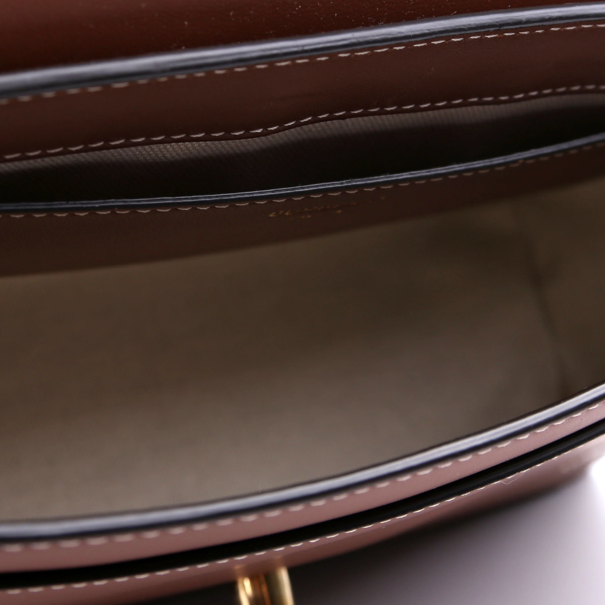 Note Crossbody Leather Brown - Image 13