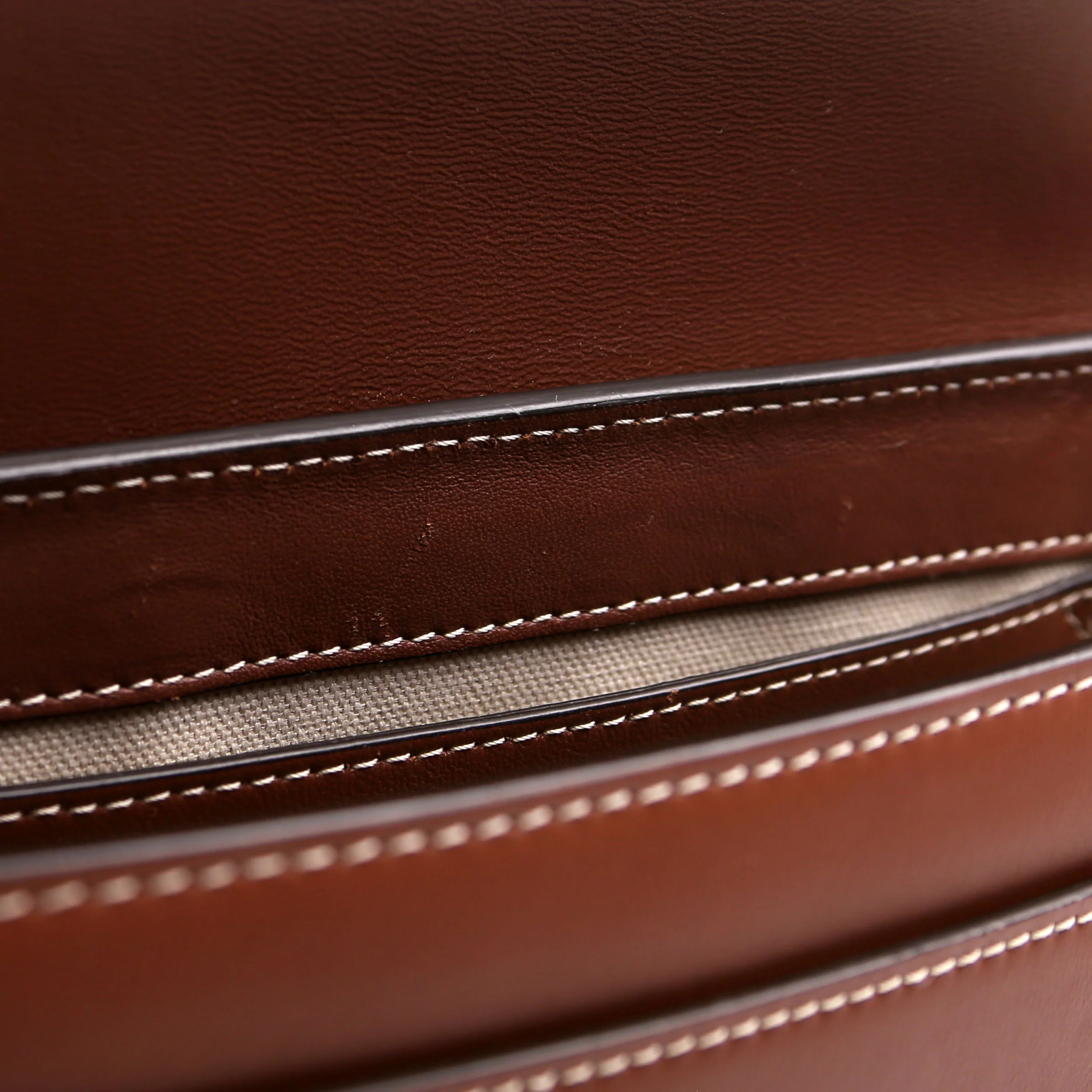 Note Crossbody Leather Brown - Image 15