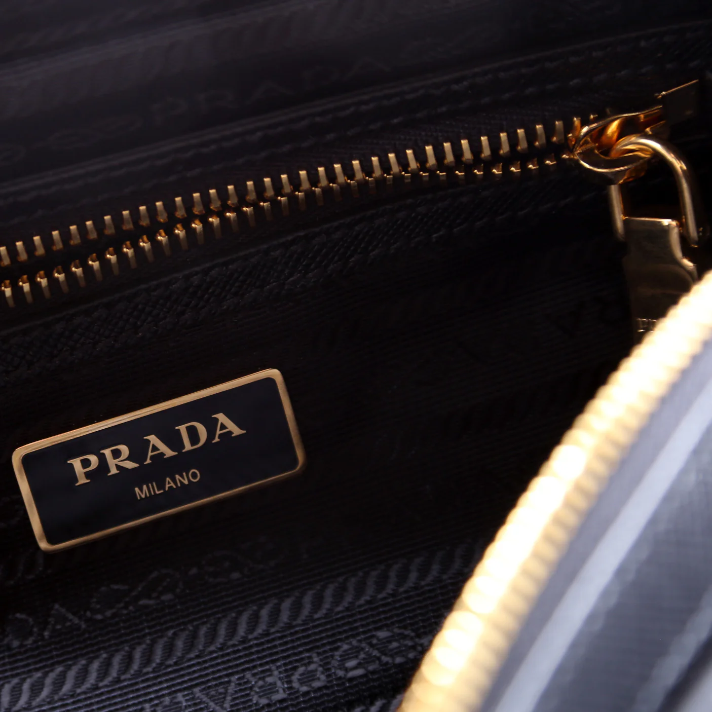 Nylon/Saffiano Camera Bag Black - Image 8