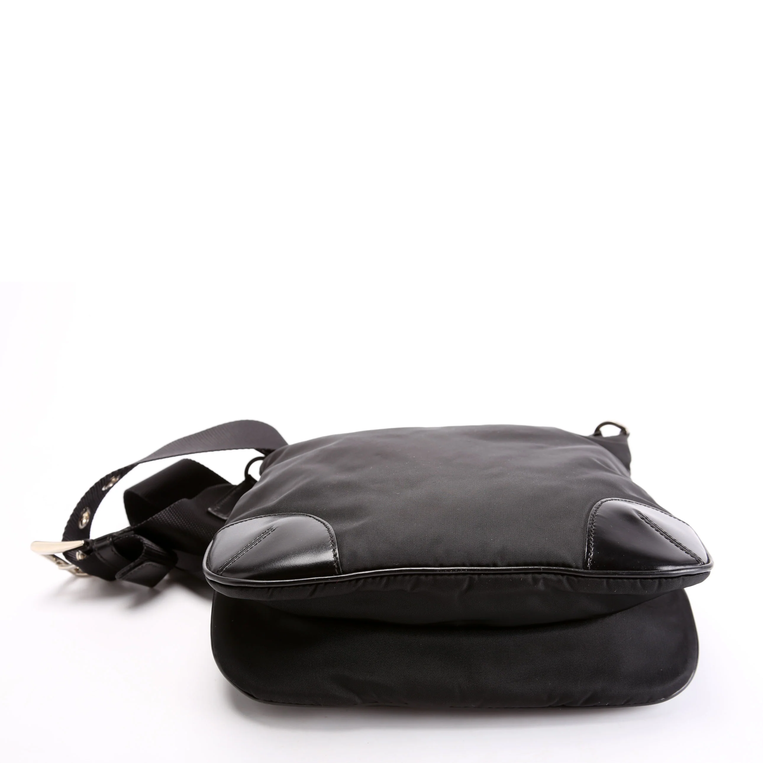 BT0326 Nylon Shoulder Bag Vintage Black - Image 4
