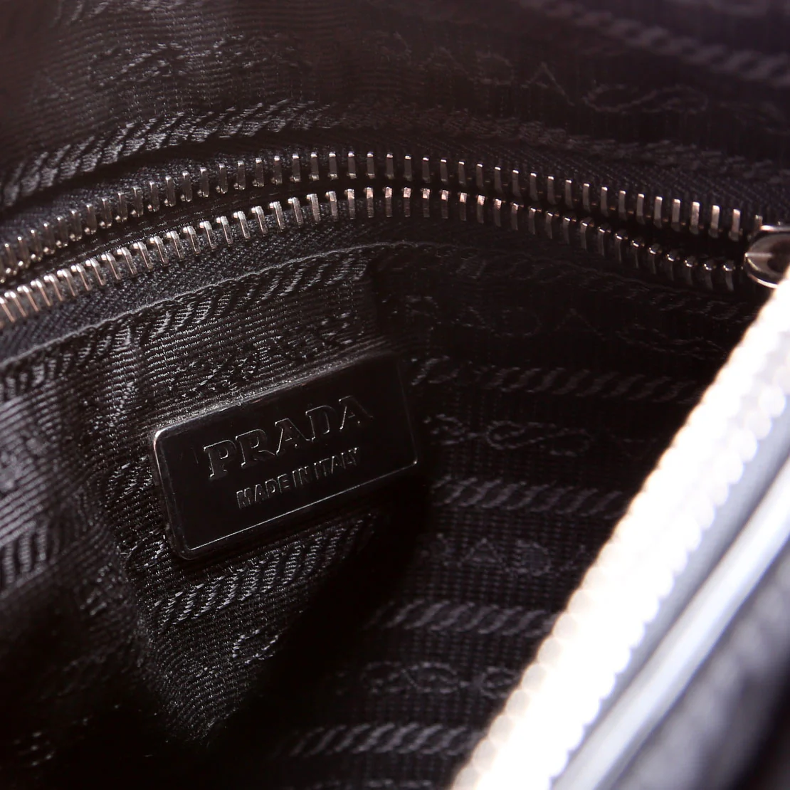 BT0326 Nylon Shoulder Bag Vintage Black - Image 9