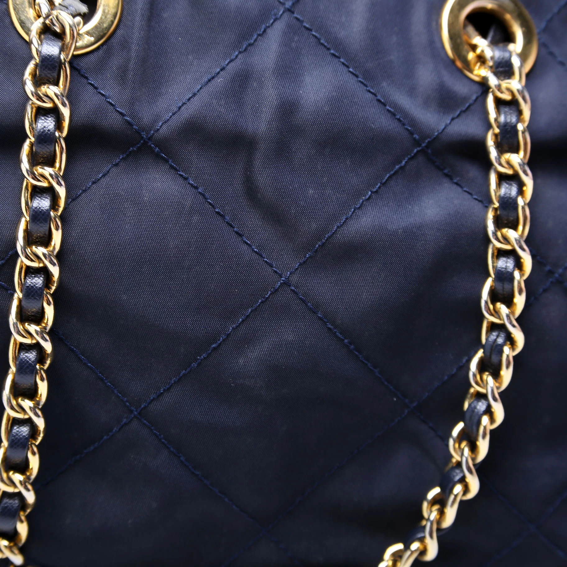 Nylon Tessuto Quilted Shoulder Bag Navy/Gold - Image 6