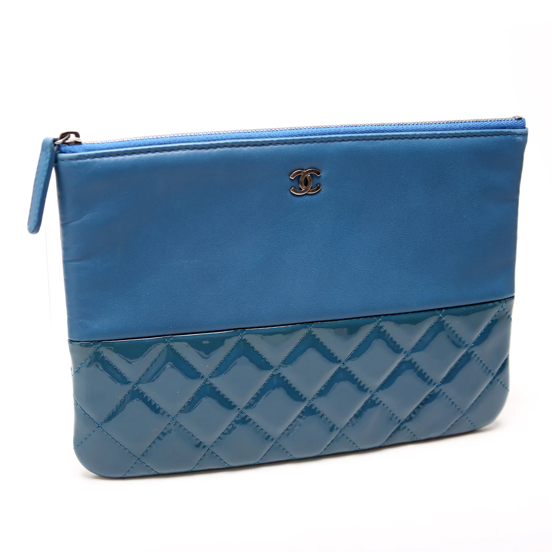 O Case Medium Patent Lambskin - Image 2