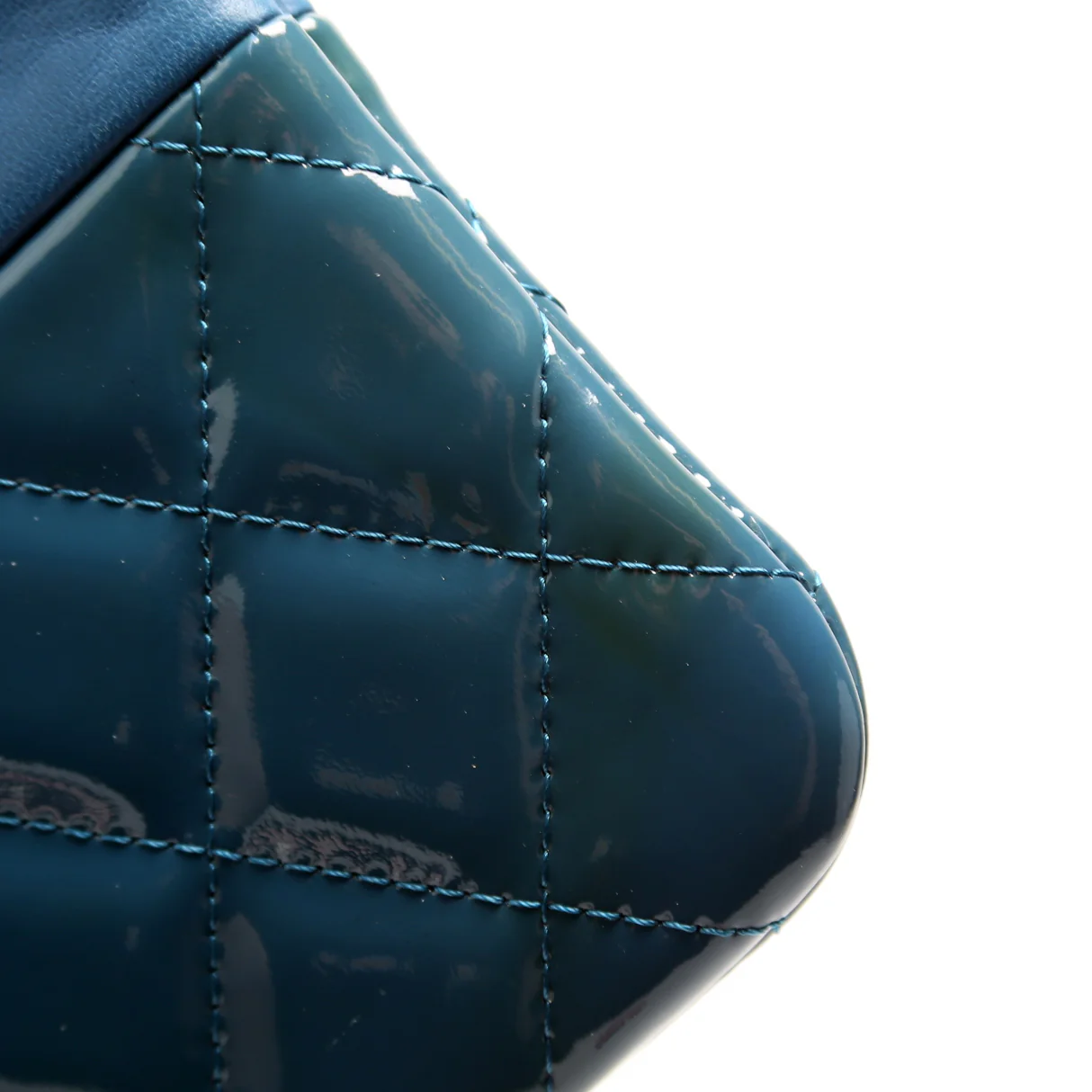 O Case Medium Patent Lambskin - Image 7