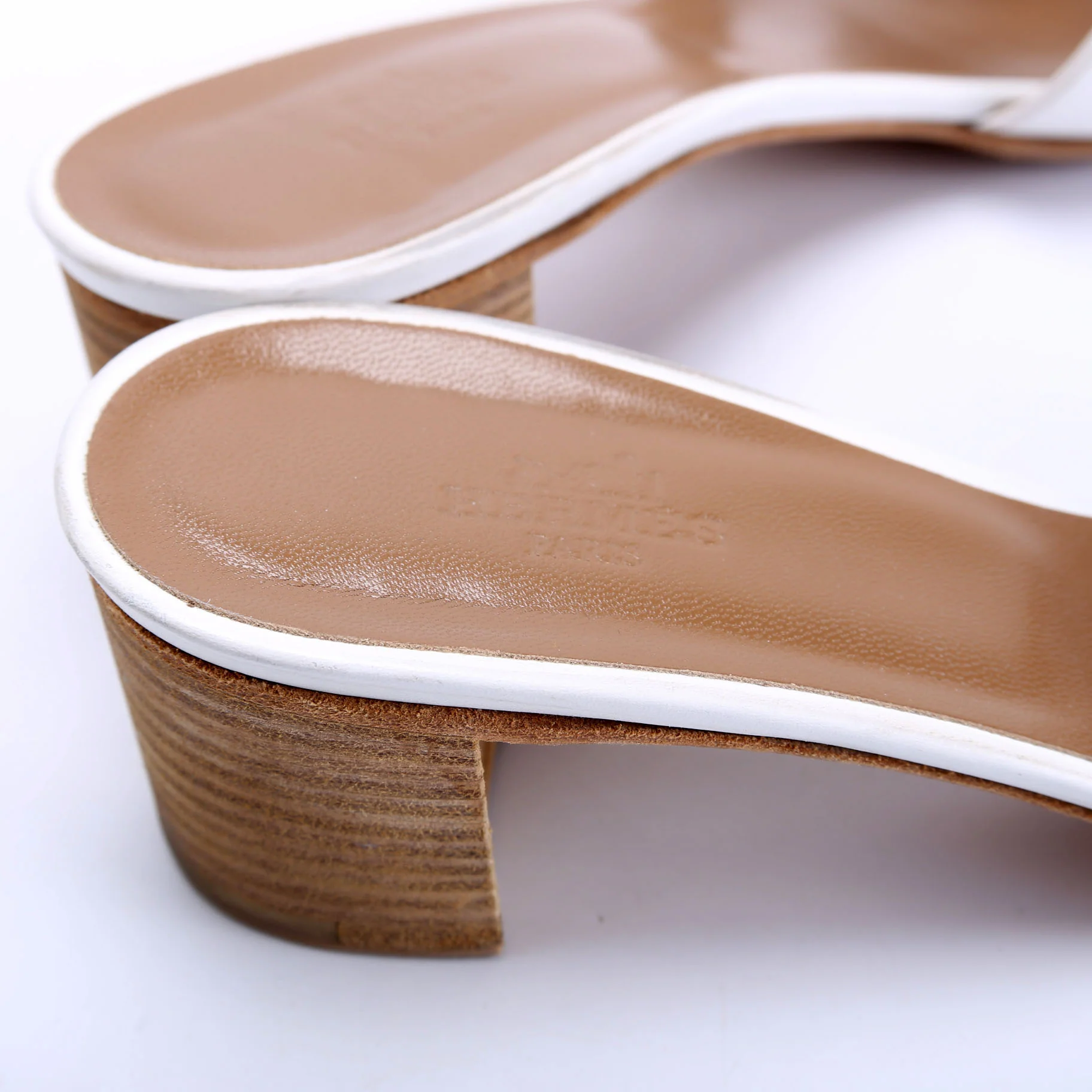 Oasis Sandals Size 39.5 White - Image 6