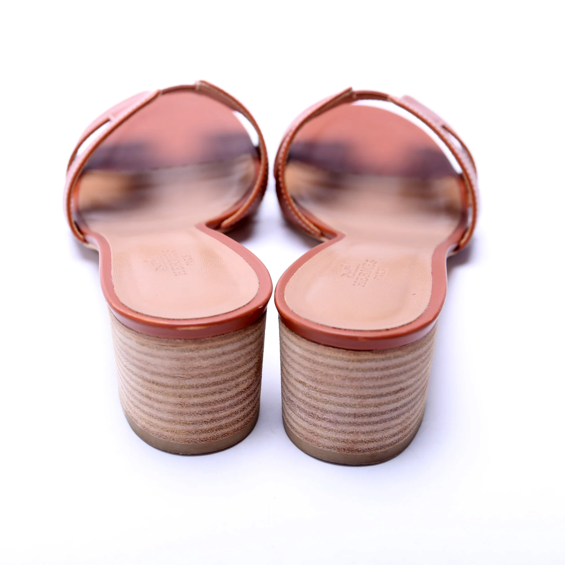 Oasis Sandals Size 41 - Image 5