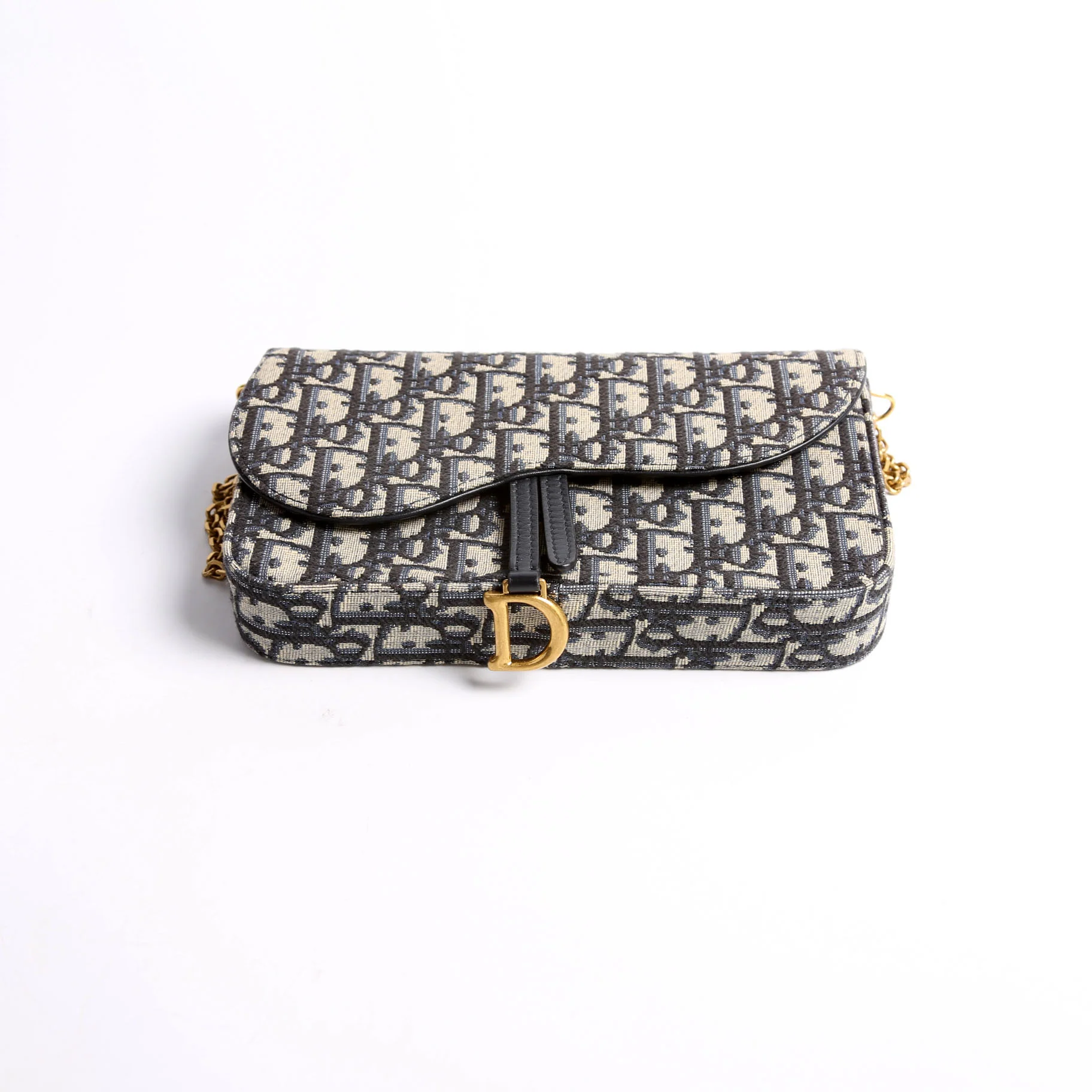 Oblique Chain Saddle Pouch - Image 3
