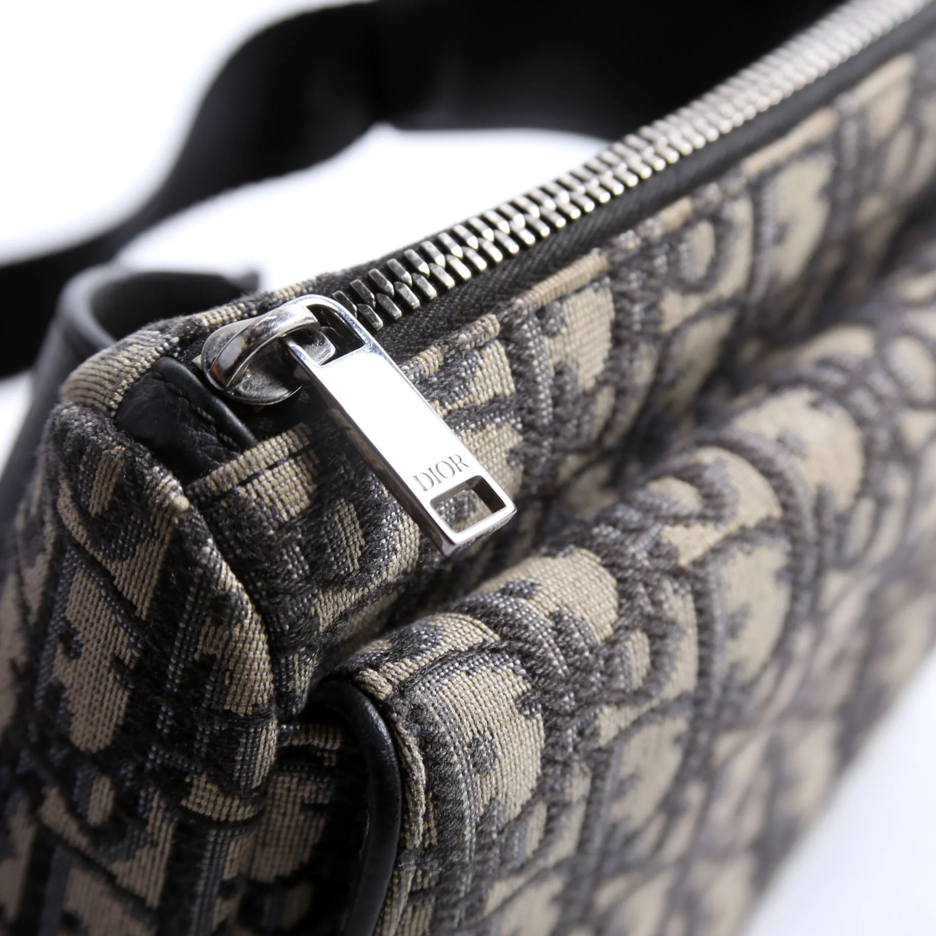 Oblique World Tour Belt Bag Navy/Beige - Image 7