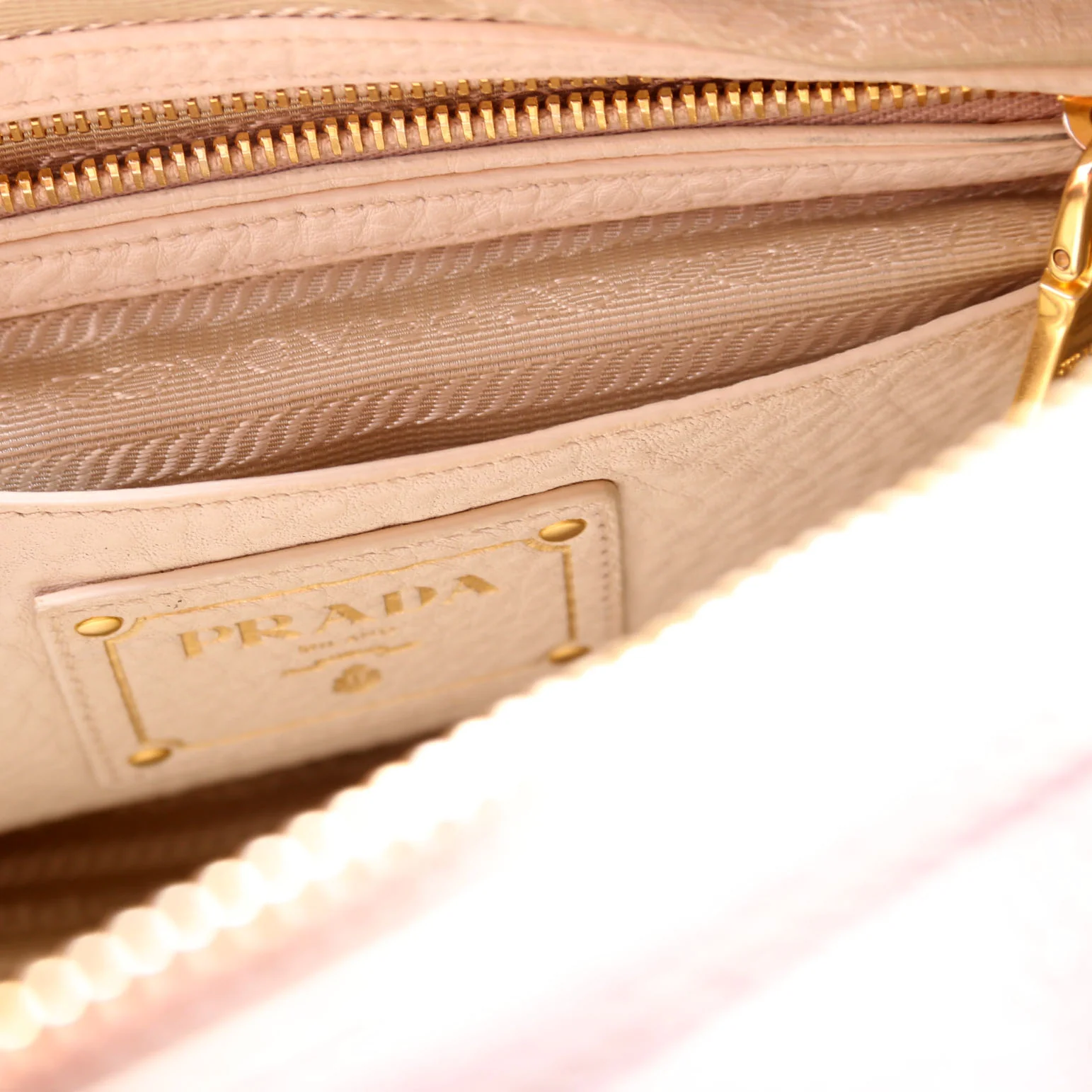 ON HOLD Vitello Daino Zip Shopping Satchel Large White - Image 9