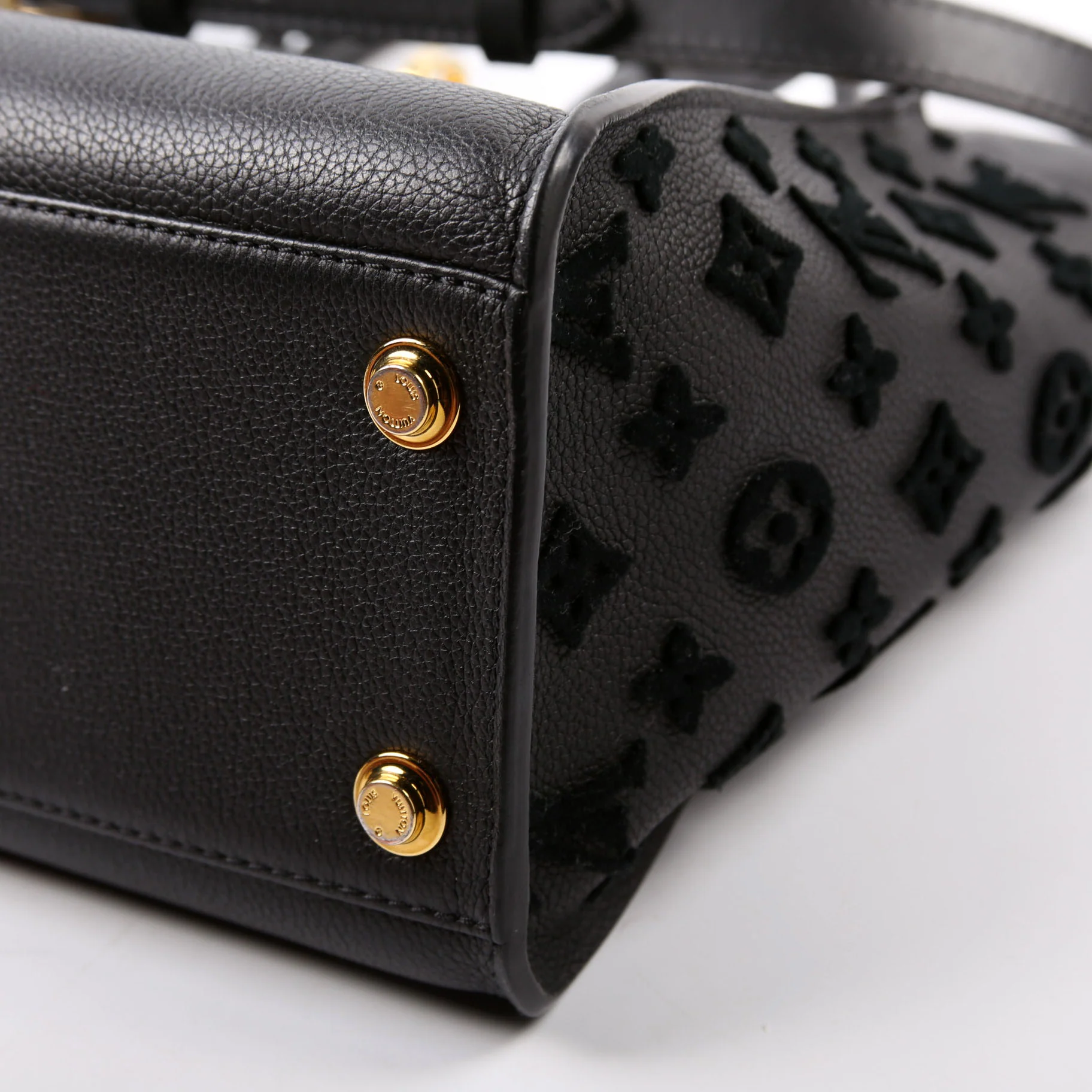 On My Side MM Calfskin Black - Image 6