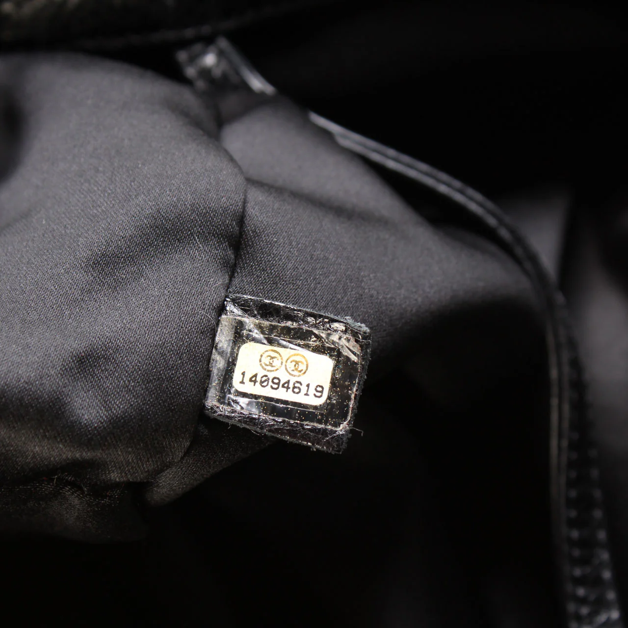 On the Road Glazed Leather Tote - Image 12